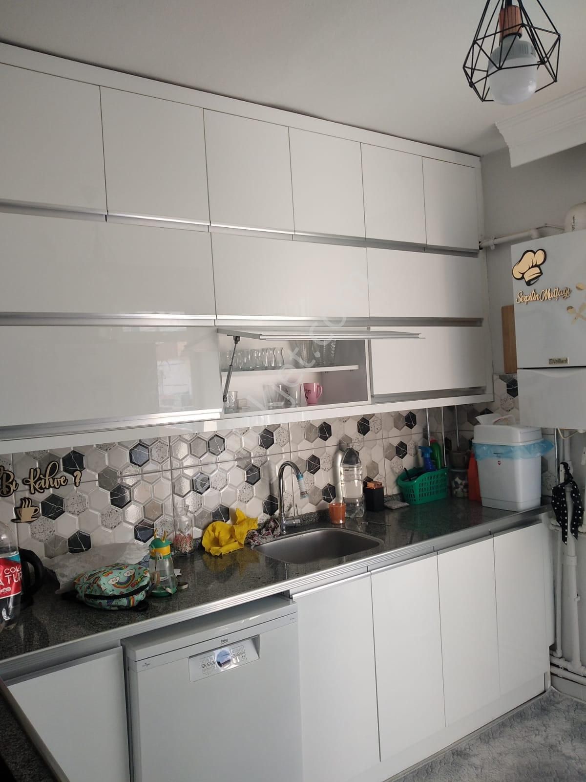 Sücüllü Emlaktan Satılık 2+1 Geniş 145 M2 Daire - Görsel 13