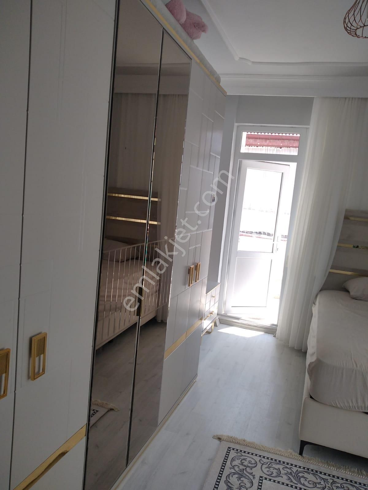 Sücüllü Emlaktan Satılık 2+1 Geniş 145 M2 Daire - Görsel 8