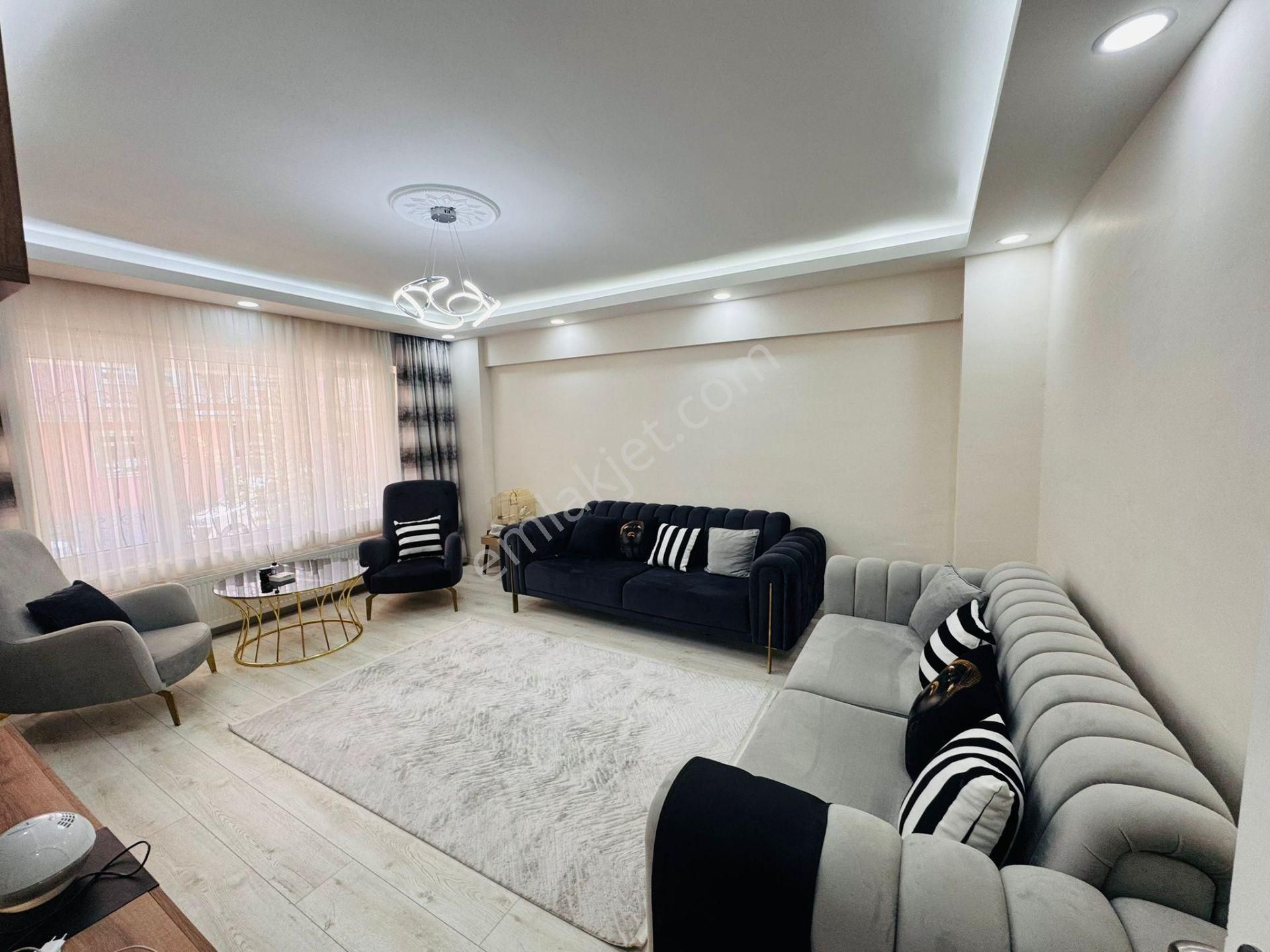 Şahintepe'de Nato Yolu Cad. Yakını Full Yapılı 3+1 Satılık Daire !!!