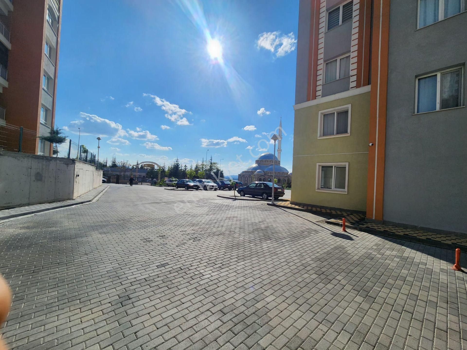 Treid- Serken'tin Gözdesi Erkut Center De 2.5+1 Satılık Daire