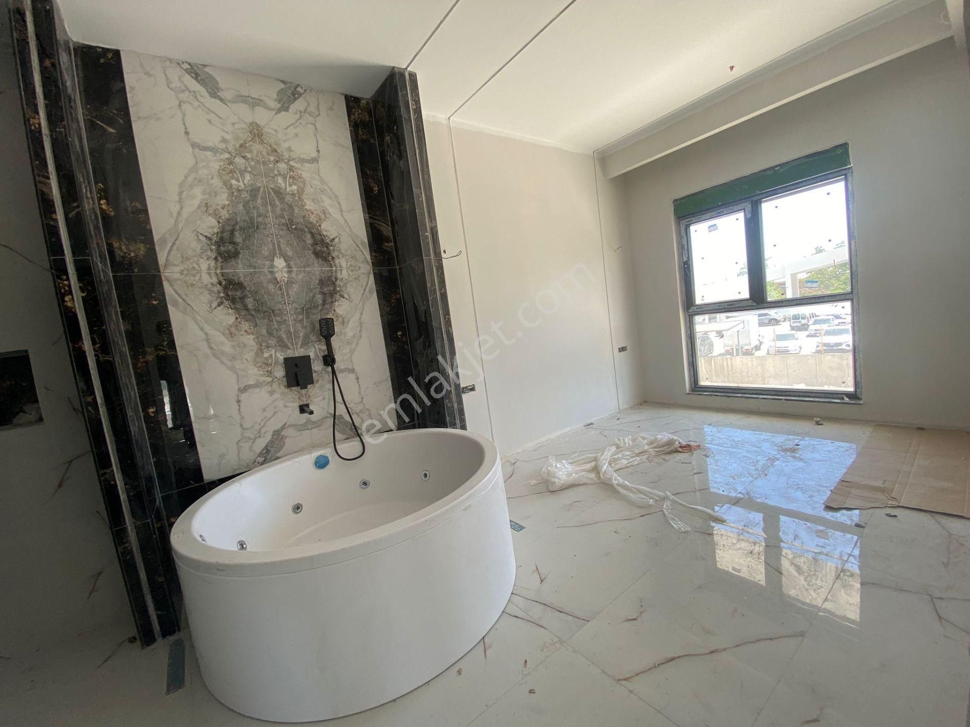 Adam Emlak'tan Altınova Sinan Mah .ultra Lüxx Loft Daire Agora Avm Karşısı Hava Alanı Yanı