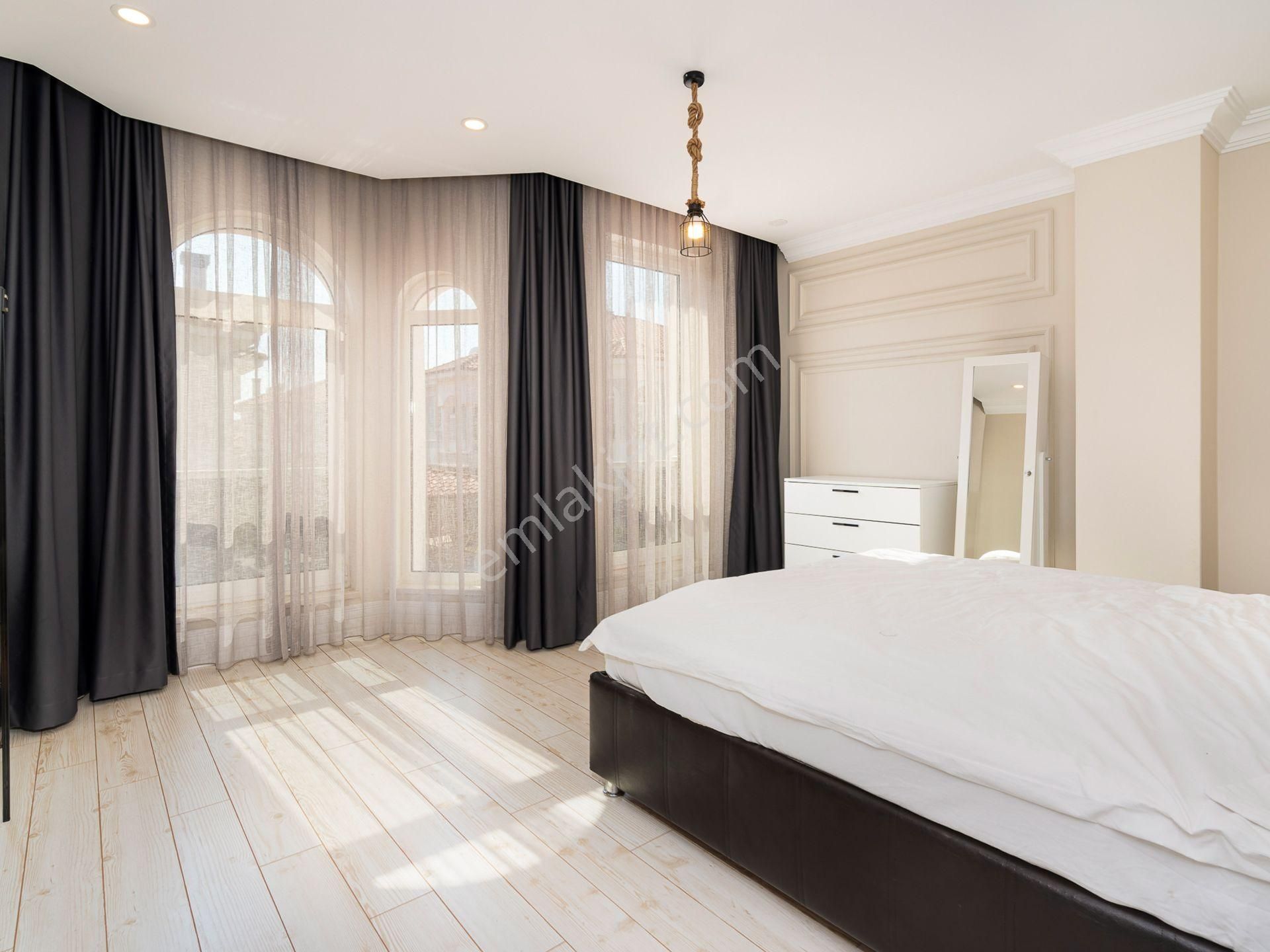 Gökhan Üçgün'den Panorama Villaları'nda Trıplex Rowhouse Villa - Görsel 18