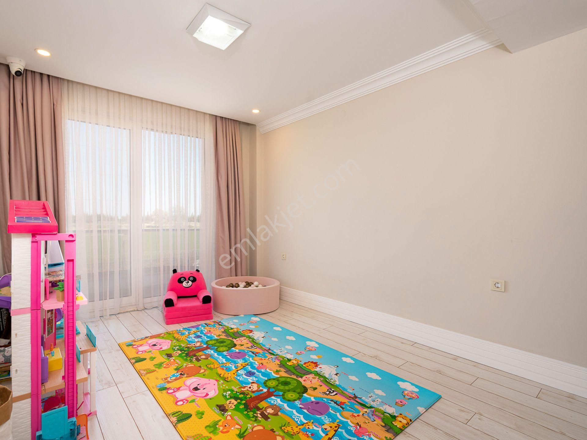 Gökhan Üçgün'den Panorama Villaları'nda Trıplex Rowhouse Villa - Görsel 22