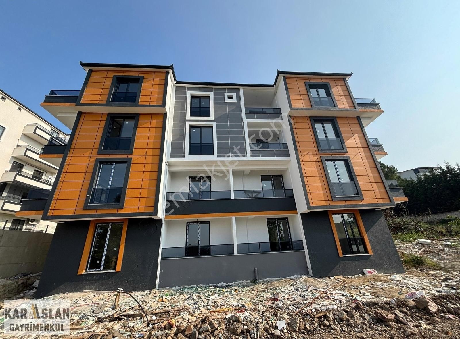 Başiskele Yeşilyurtta Fırsat Fiyatlı Satılık 2+1 Giriş Daire