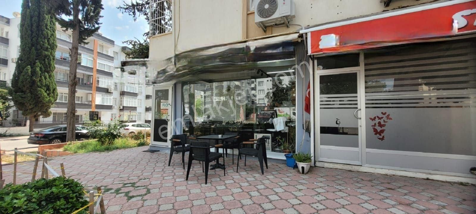 Berrin Nadir'den Mahfesığmazda Köşe Başı Konumda ,otopark Sorunu Olmayan İşyeri Satılık
