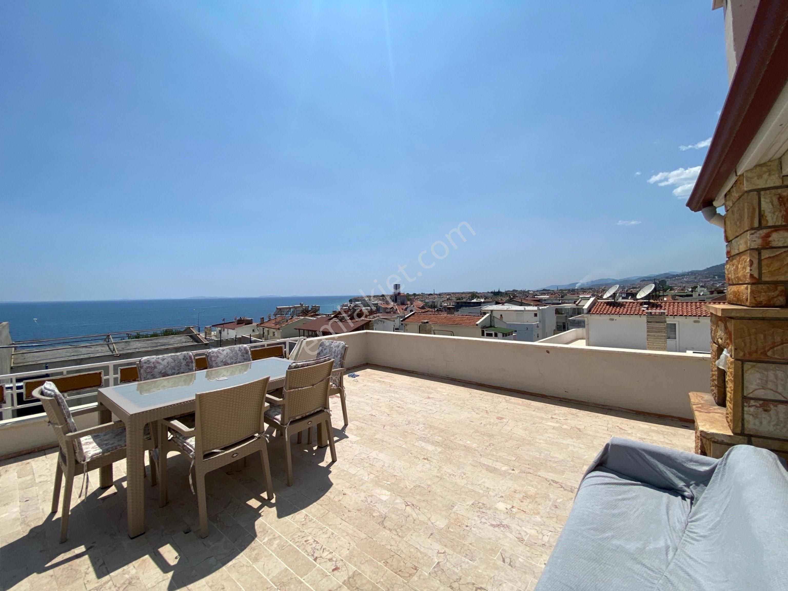Altınoluk’ta Denize 100 Metre Mesafede Panoramik Deniz Manzaralı Satılık 3+1 Dubleks Daire