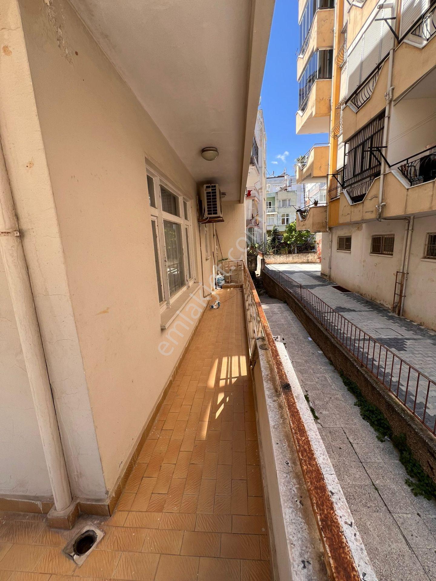 Konyaaltı Caddesi Yakını Ayrı Mutfak Katta 2+1 Daire - Görsel 6