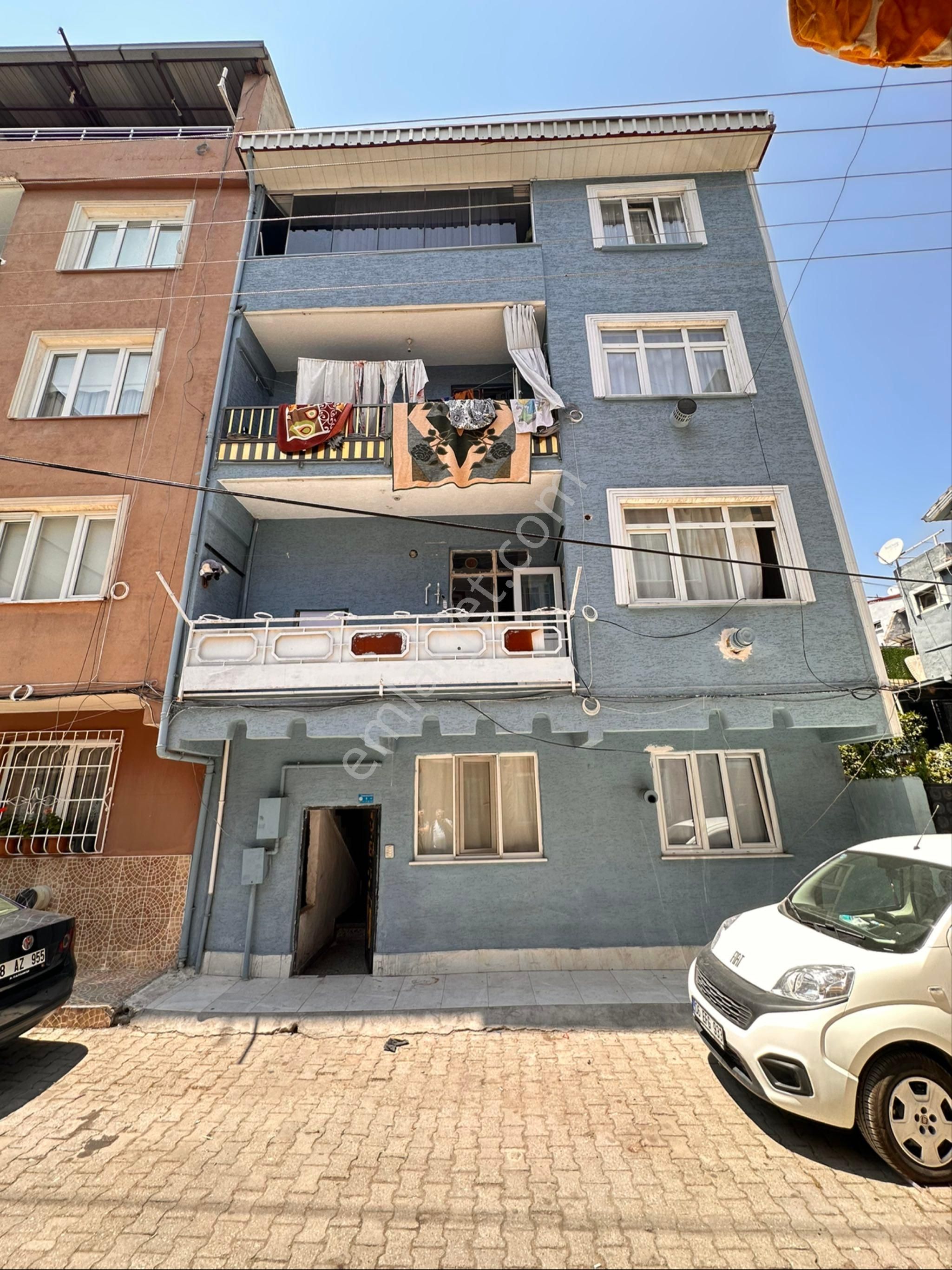 Gürsu Yenidoğanda Ptt Sokagında Mustakil Satılık Bina