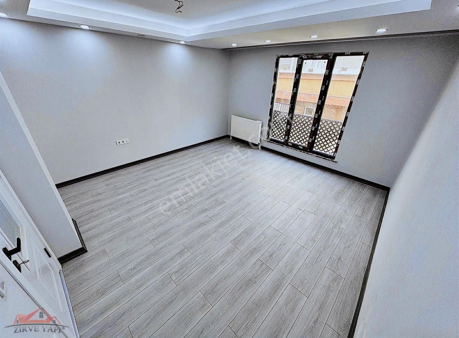 Yeşilpınar Metro Yakını Sıfır Ebeveyn B+asansör+balkon 2+1 1.kat