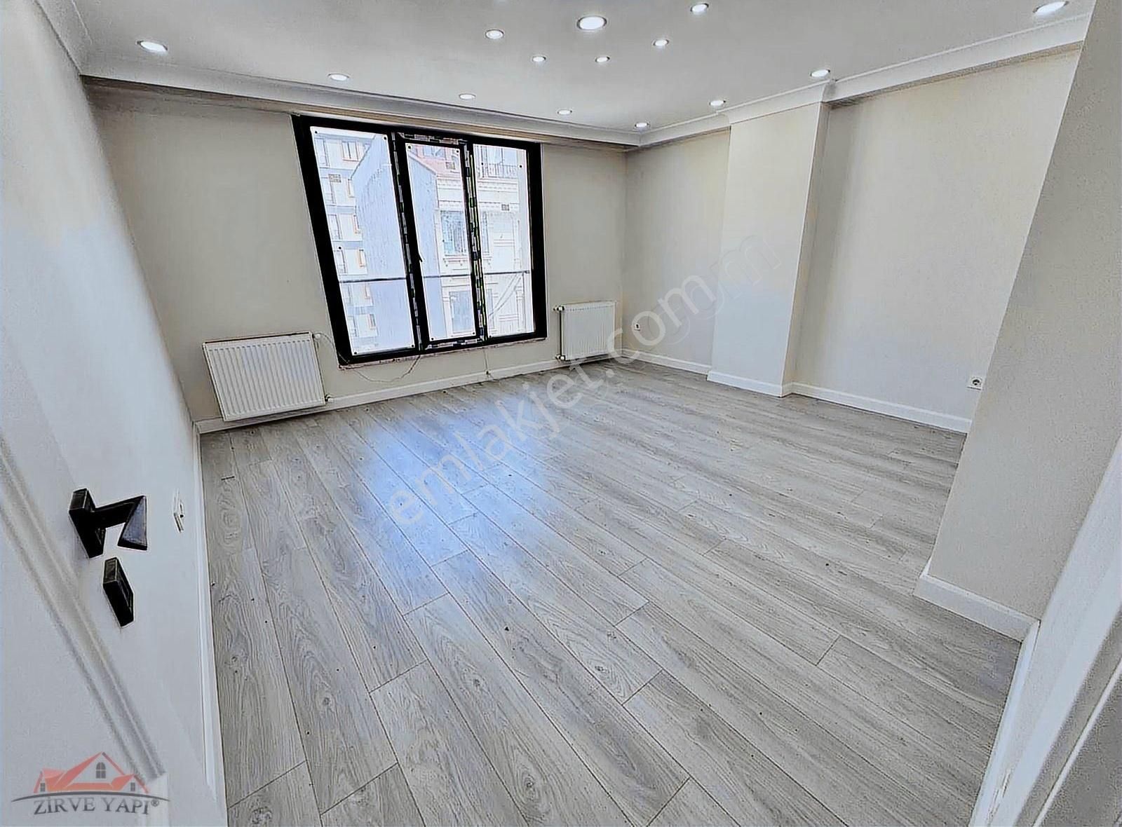 Eyüp Akşemsettin Çift Giriş+asansör Boş 3+2 Dublex 175m2 8.750.0