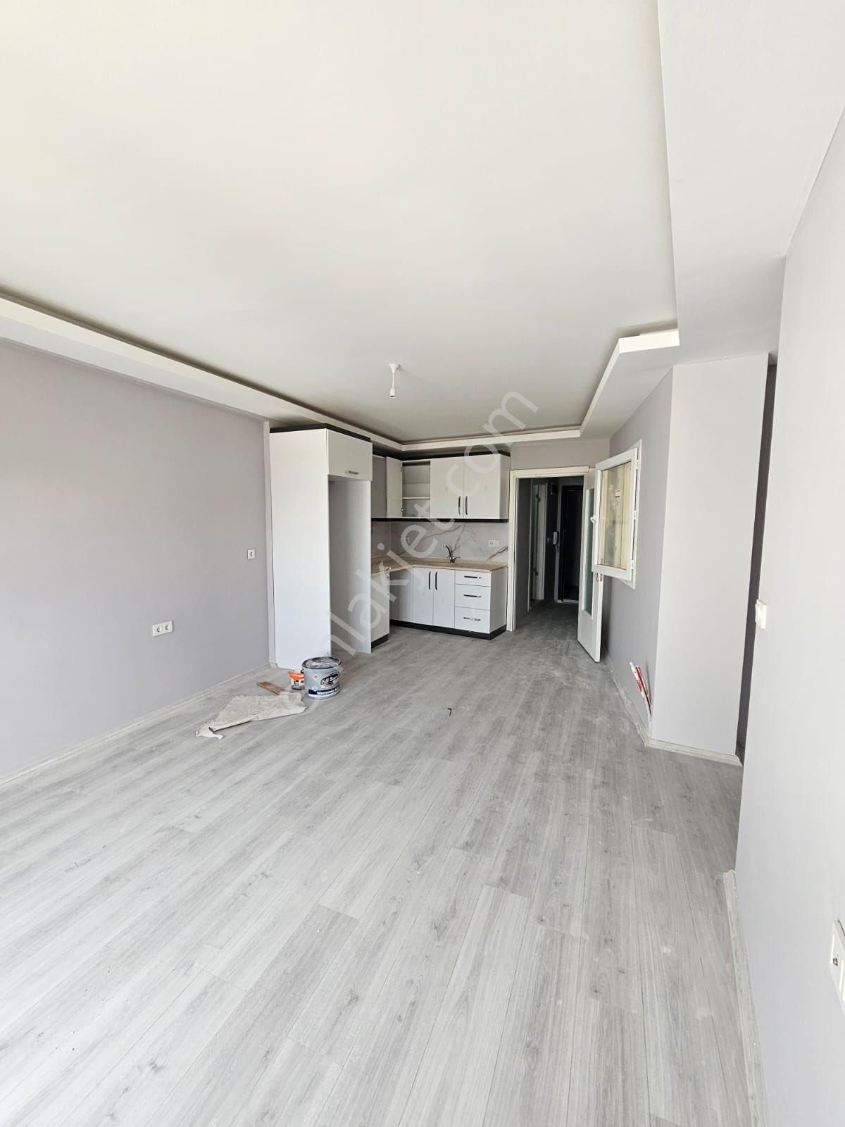 Davutlar Merkez'de Sıfır Arakat 2+1 Satılık Daire