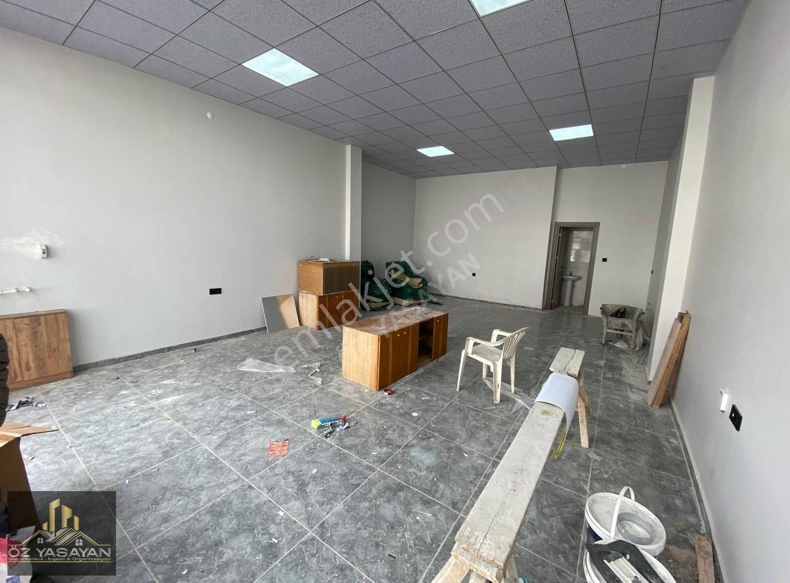 Özyaşayan Gayrimenkulde Bulvar Üzeri Satılık Dükkan 60m2