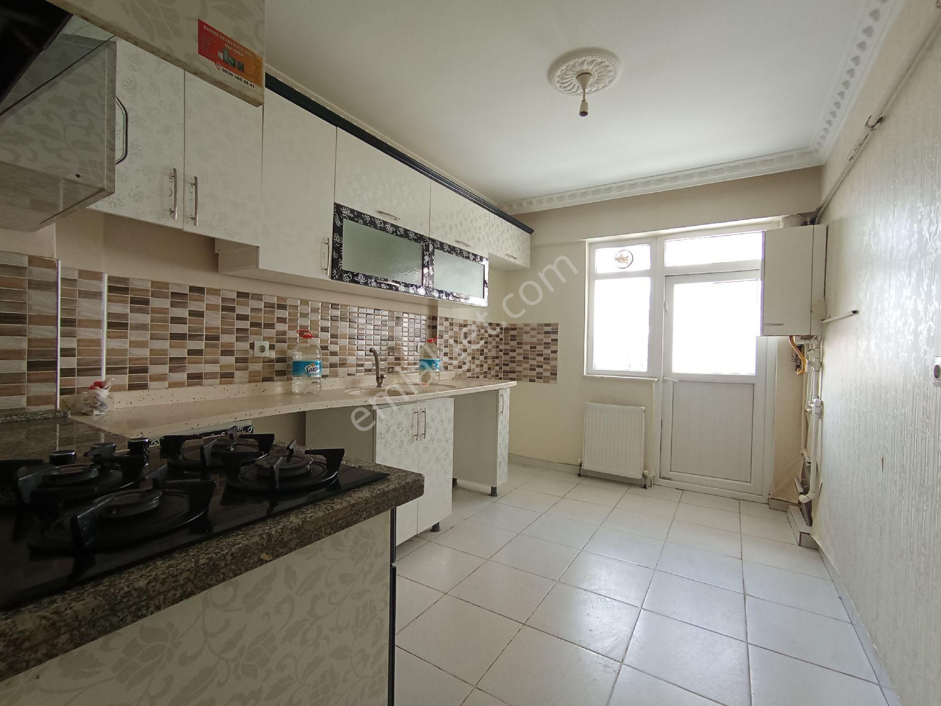 Hazer'den Market Ve İlköğretim Okulu Yakını Gata Ve Şehir Hastanesine Tek Vasıta Bakımlı 3+1 Daire
