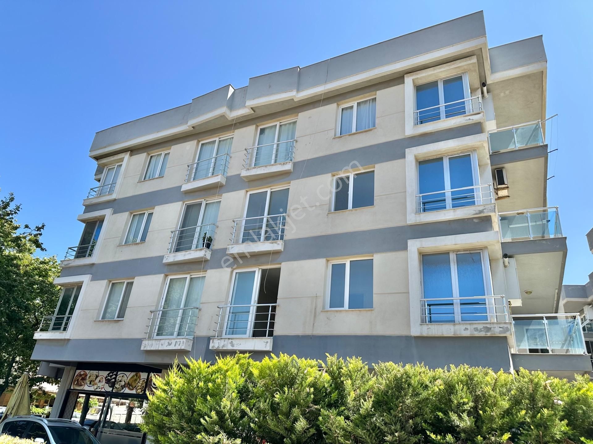 Urla Zeytinalanı Merkezinde 3+1 Arakat Doğalgazlı Kiralık Daire