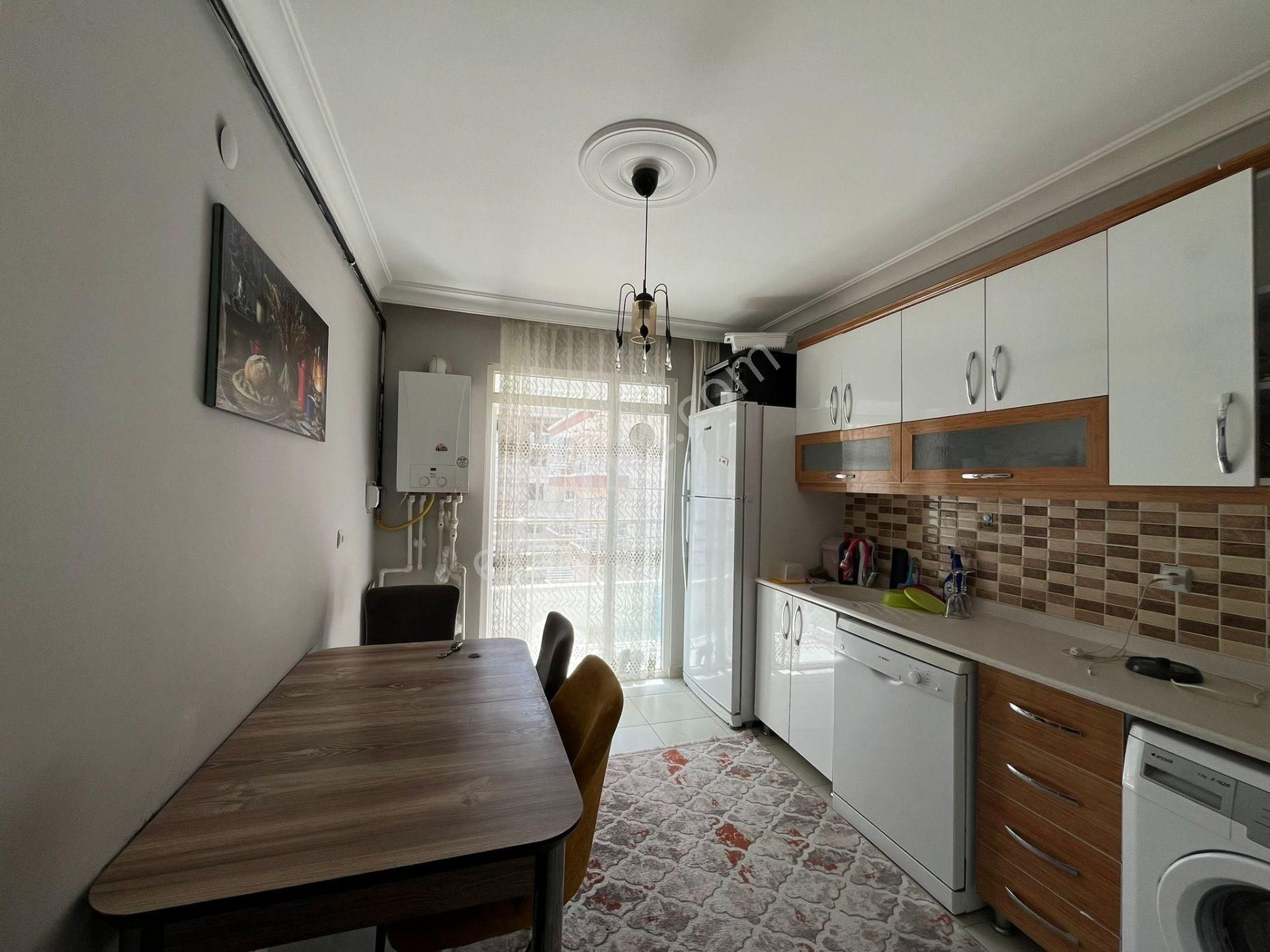 Keçiörende Karakaya Mahde 3+1 Geniş Yapılı 4 Katta Acil Satılık Daire