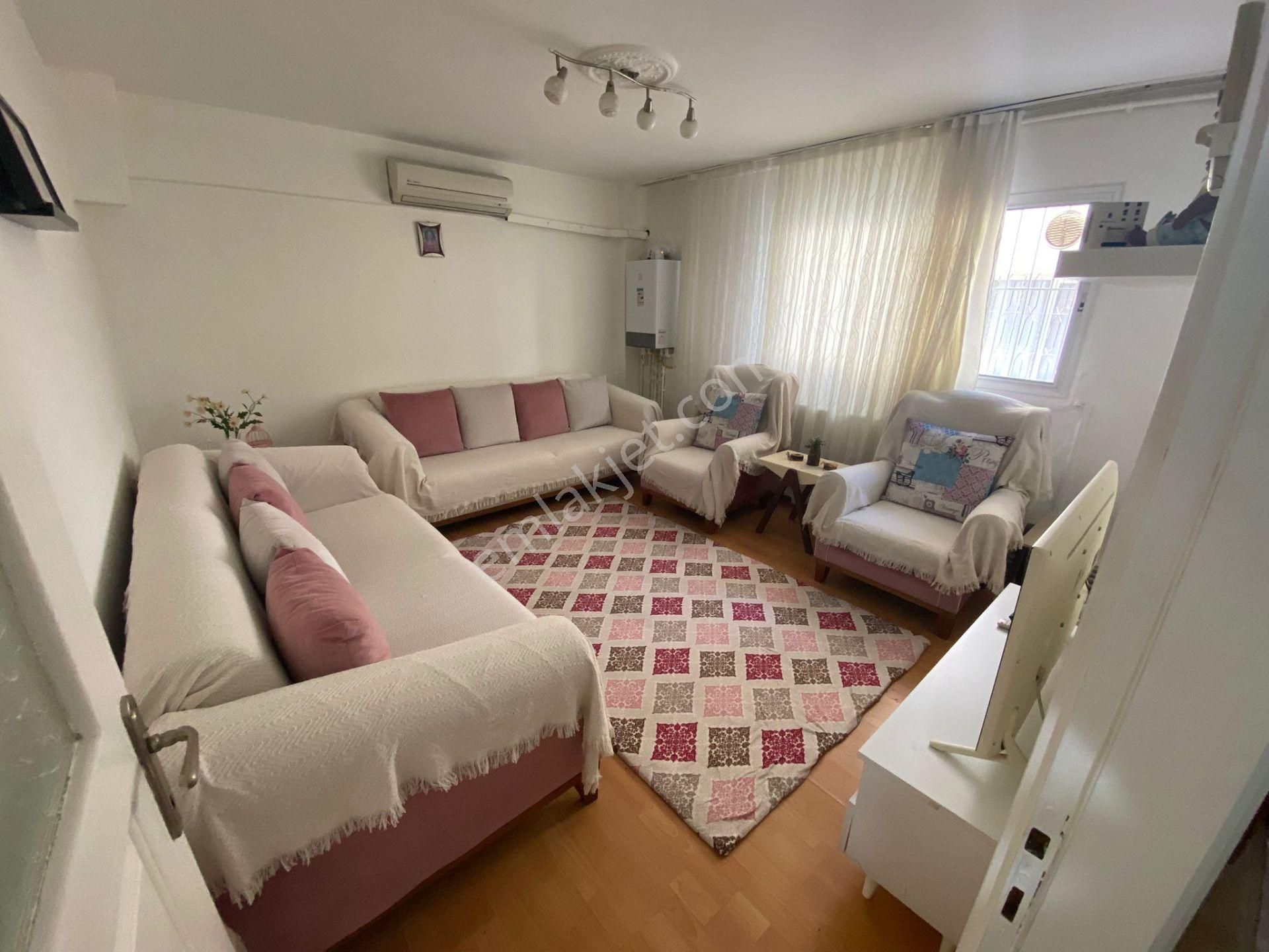 Acill Konak Zeytinlik Mah.de Kemer İzban İstasyonu Yakını 2+1 75m2 Dgazlı Satılık Daire