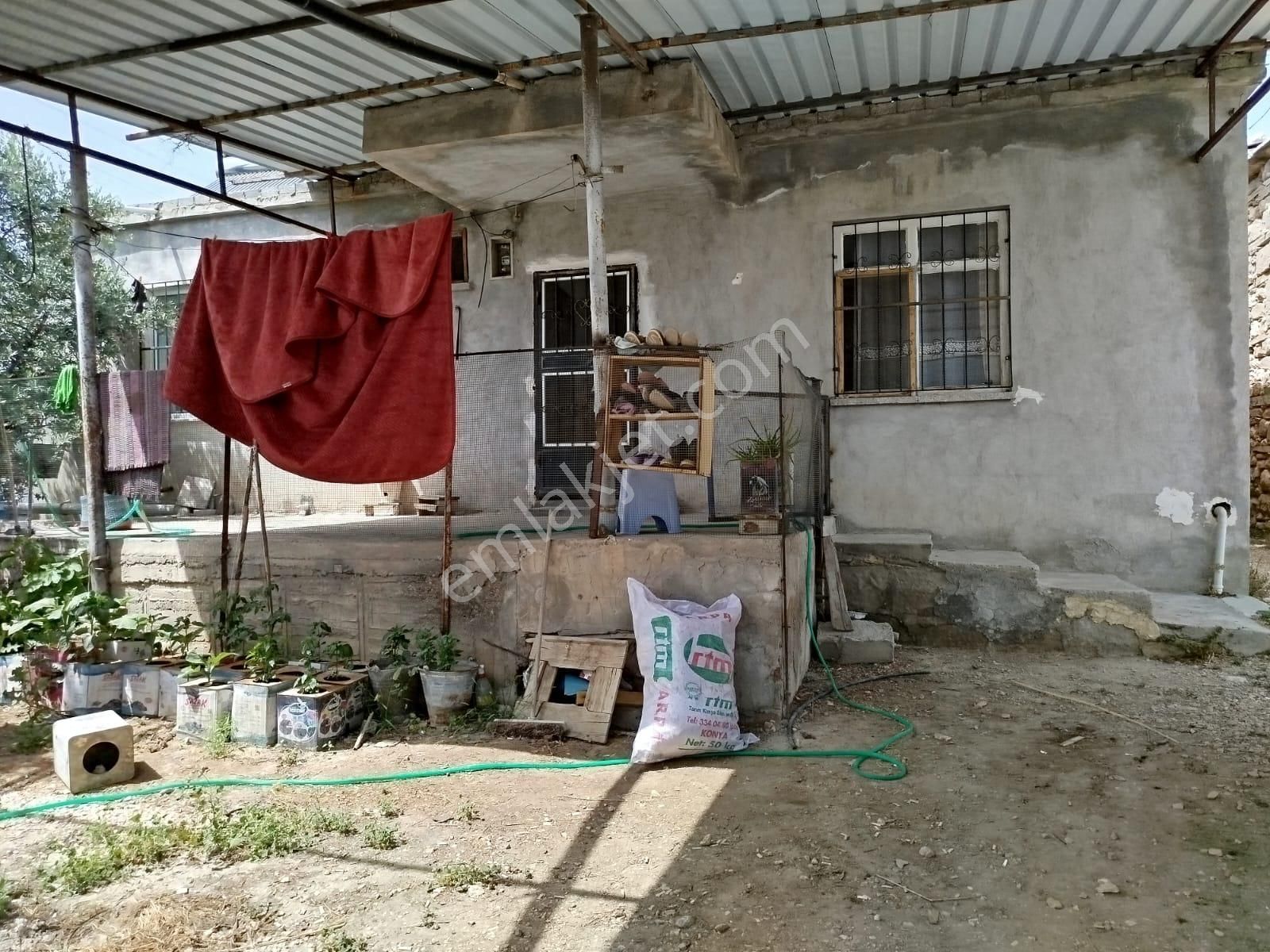 Mut Yapıntı Mahallesinde Satılık Bahçeli Müstakil Daire