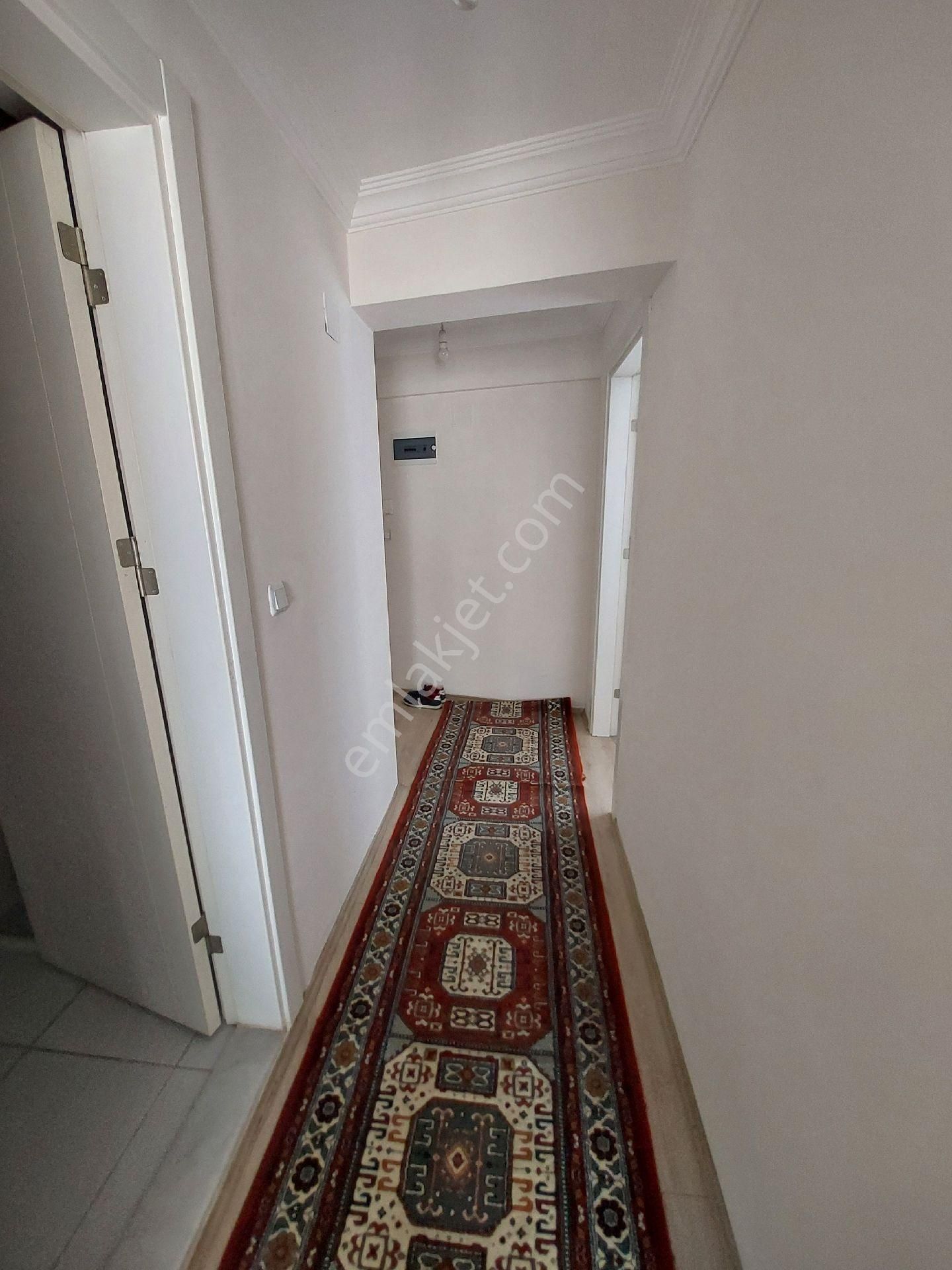 Hürriyet Caddesi Üzeri Dumlupınar Mahallesinde 1+1 Eşyalı Arakat Daire - Görsel 5