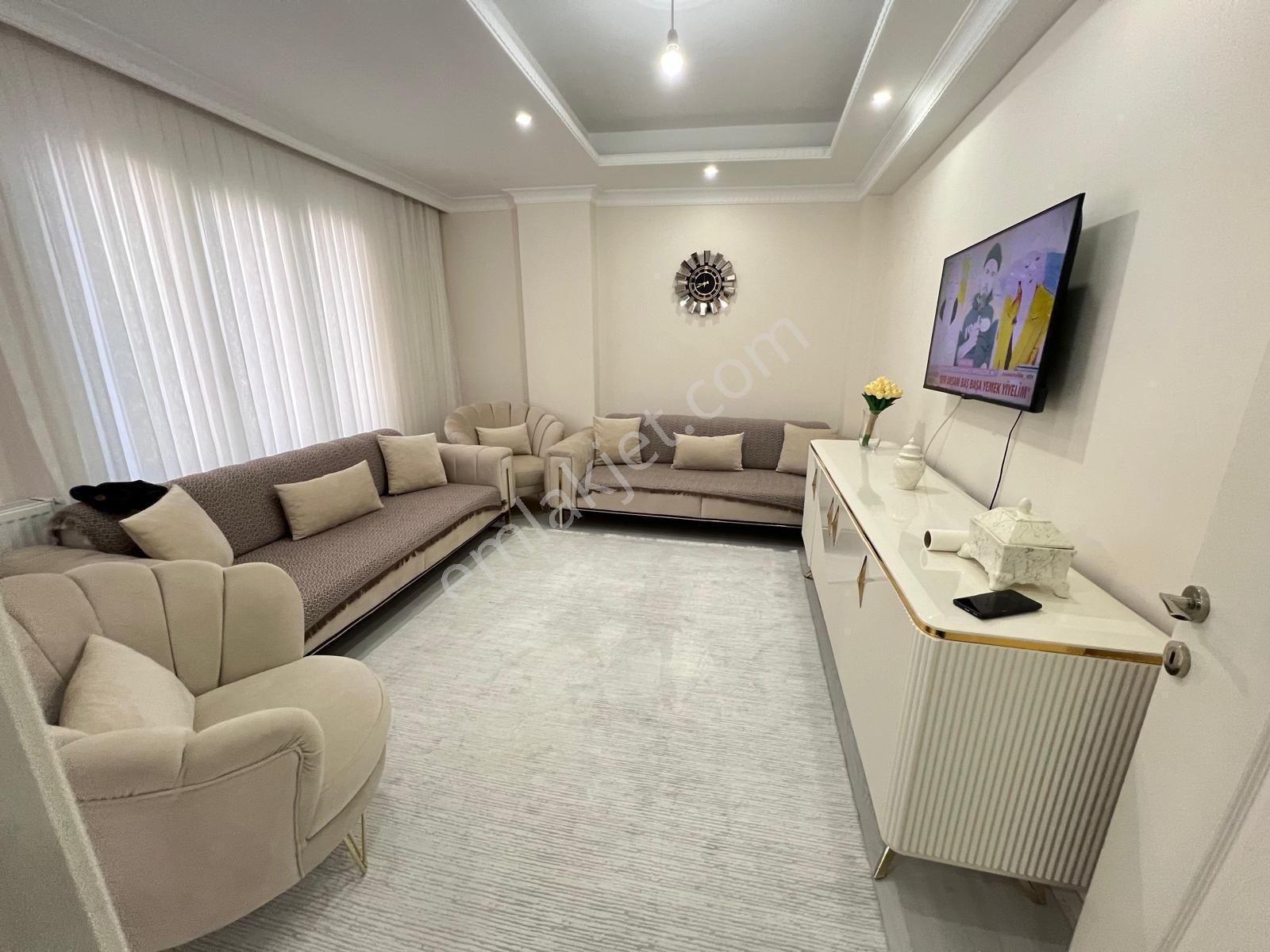 Pusula İnş.tan Esentepe Mah 90m2 2+1 Arakat Daire