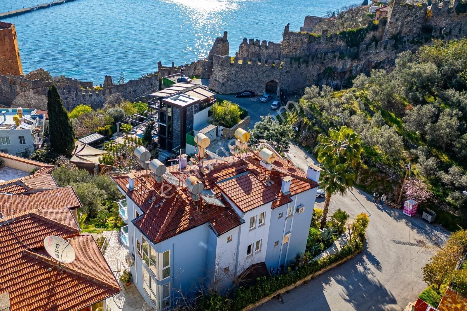 Alanya Kalesi’nde Muhteşem Manzaralı, Eşyalı 1+1 Fırsatı!