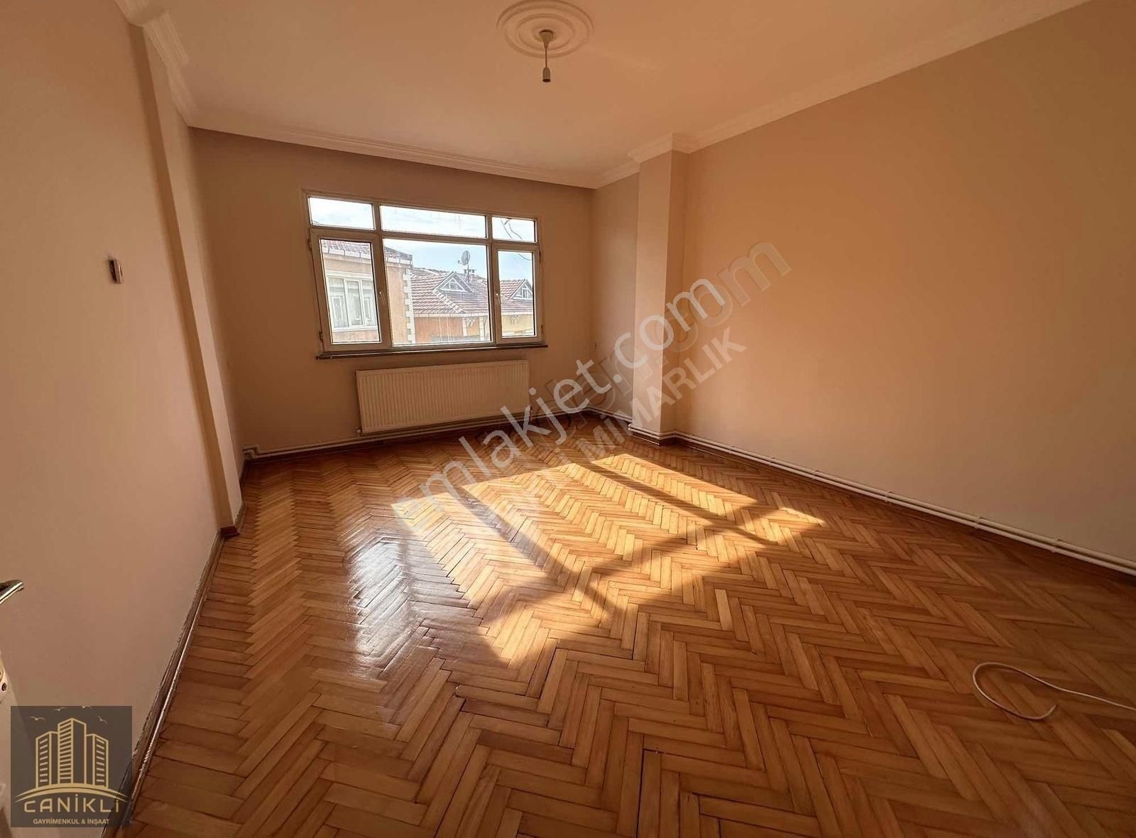 Pazariçi Mahallesi Çeşmede 3.kat 2+1 Balkonlu Kiralık Daire