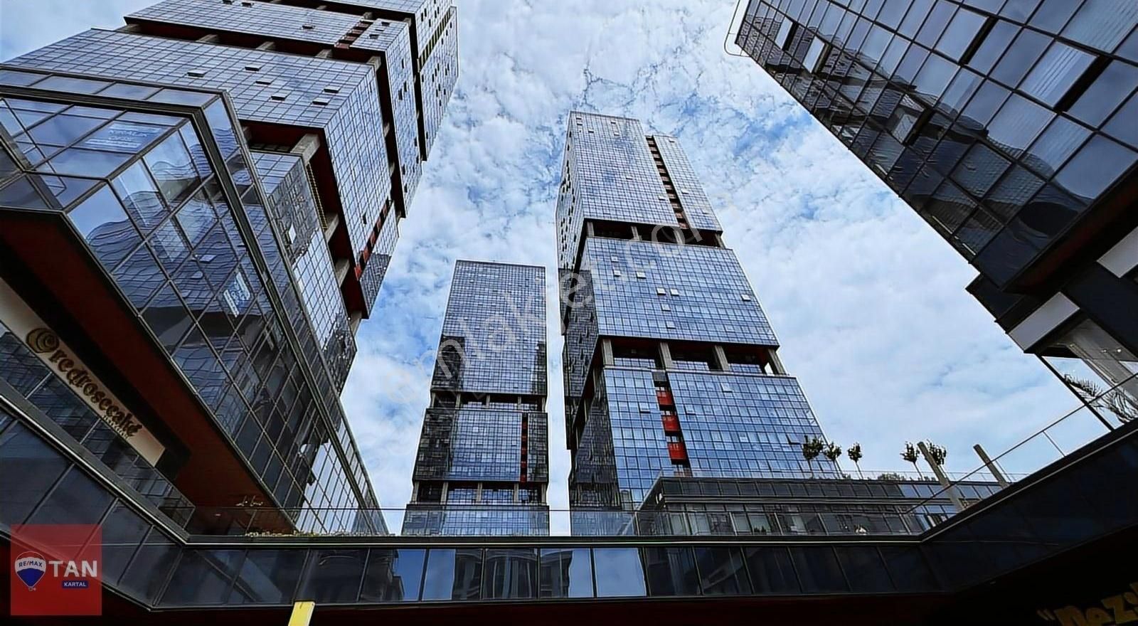 Ritim İstanbul 'da Yüksek Katta Satılık "boş" 1+1 Rezidans