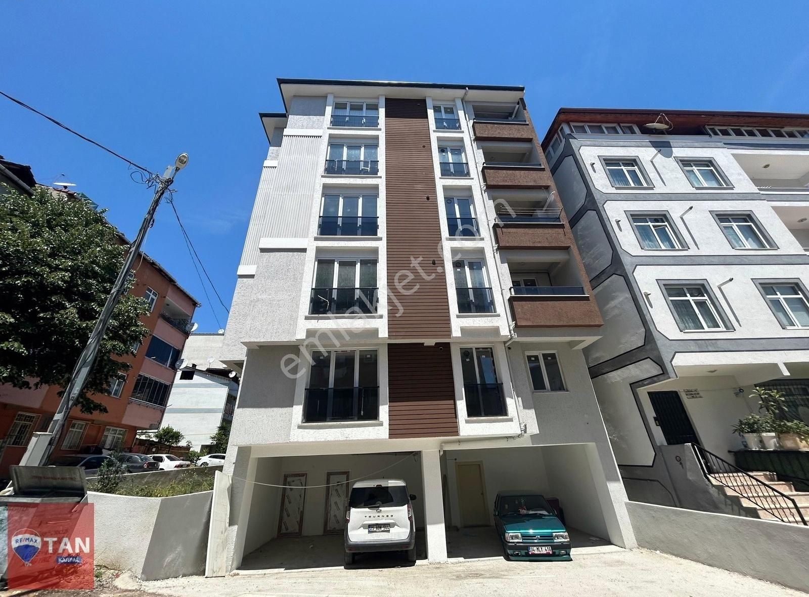Pendik Çamçeşme Satılık 2+1 Daire