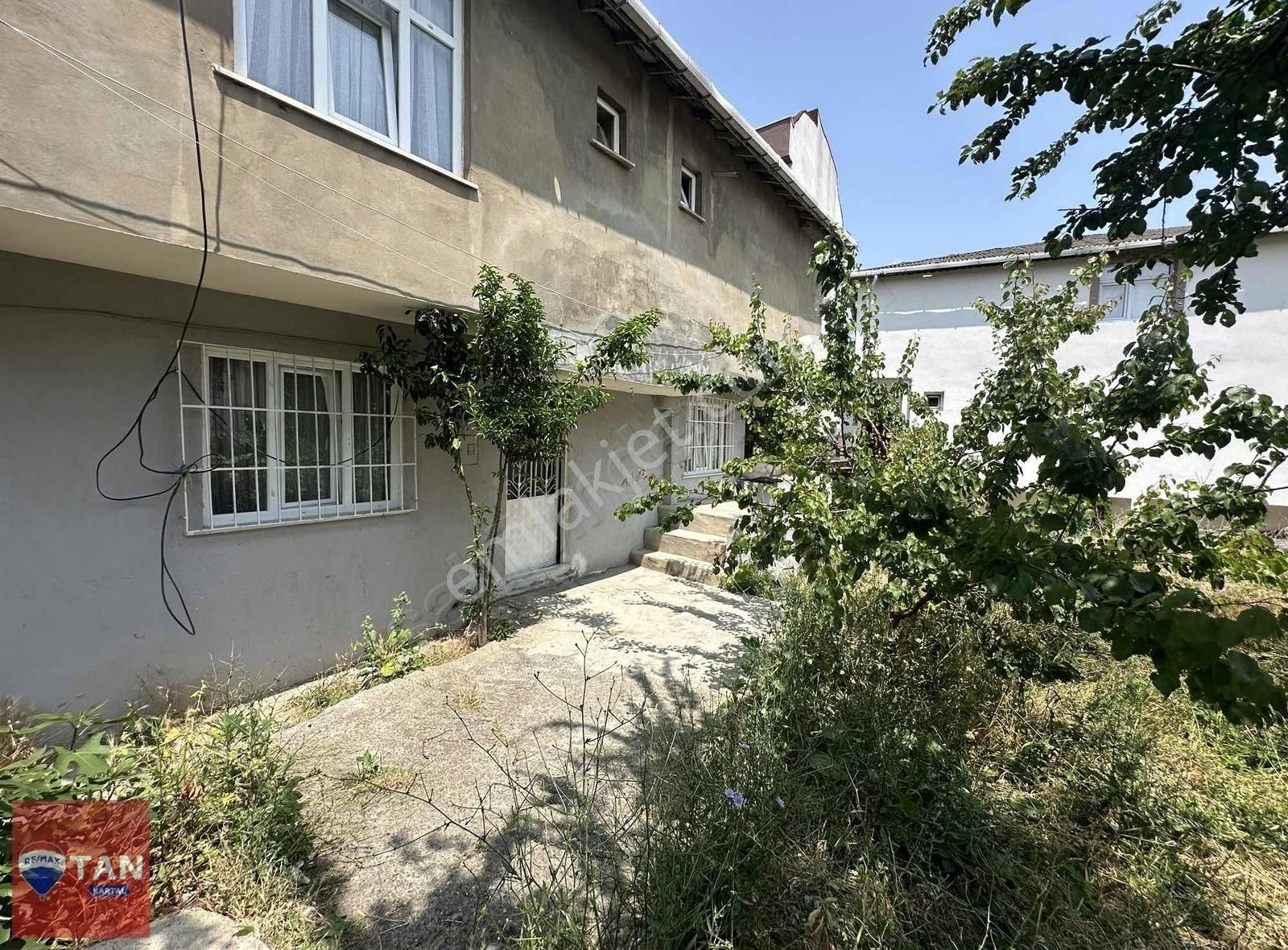 Sultanbeyli Yavuzselim Mahallesi'nde 60 M2 Arsa Payı 2+1 Daire