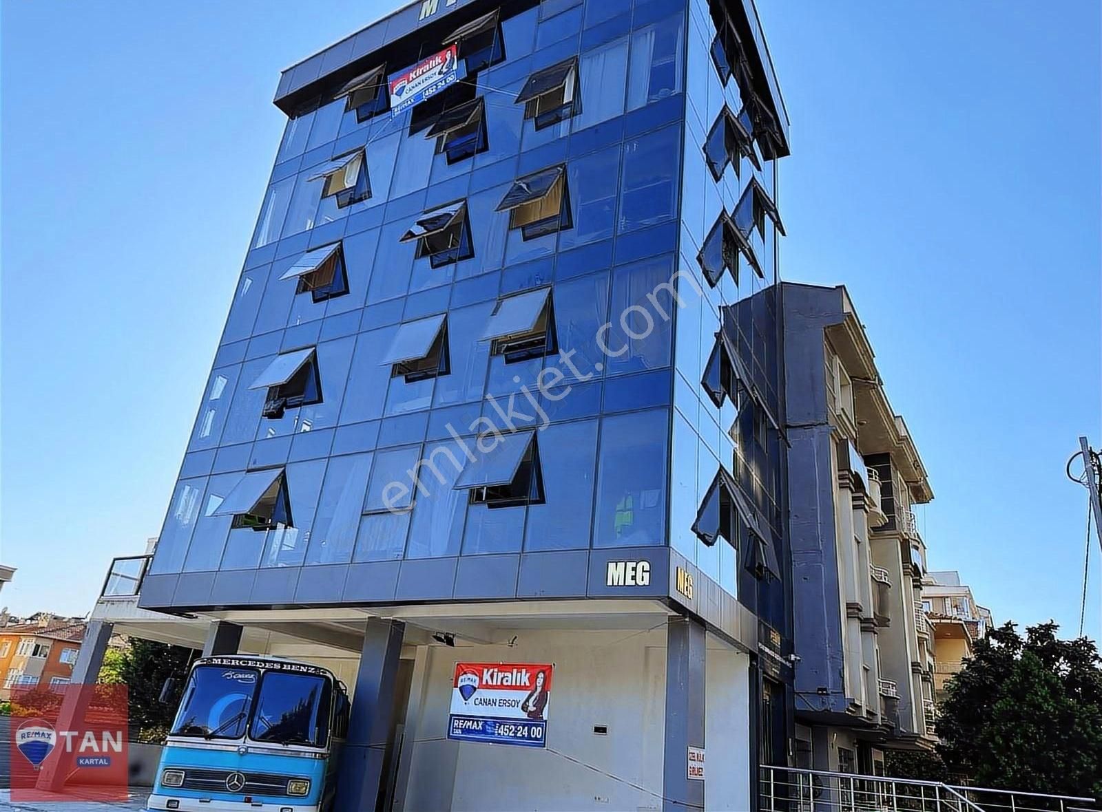 Ticari Dükkan Mağaza İskanlı Kiralık Pendik Metro Yanı