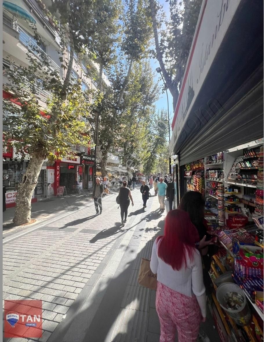Pendik Gazipaşa Cadde Cepheli 1.kat 60 M2 Kiralık