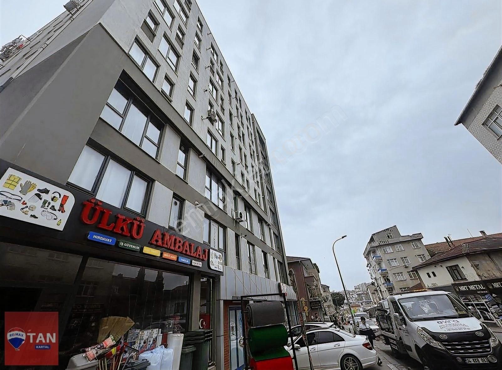 Pendik Çamçeşme Mahallesinde'de 2+1 Satılık Daire