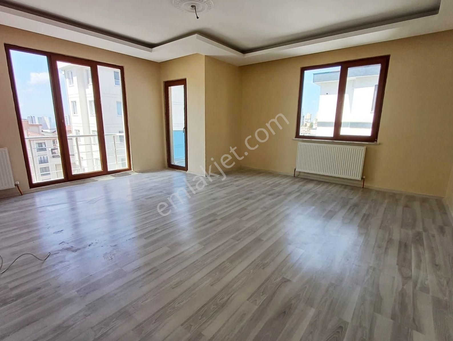Mertcan Dan Vatansever Cad Arakat 3+1 Balkonlu Fırsat Kiralık