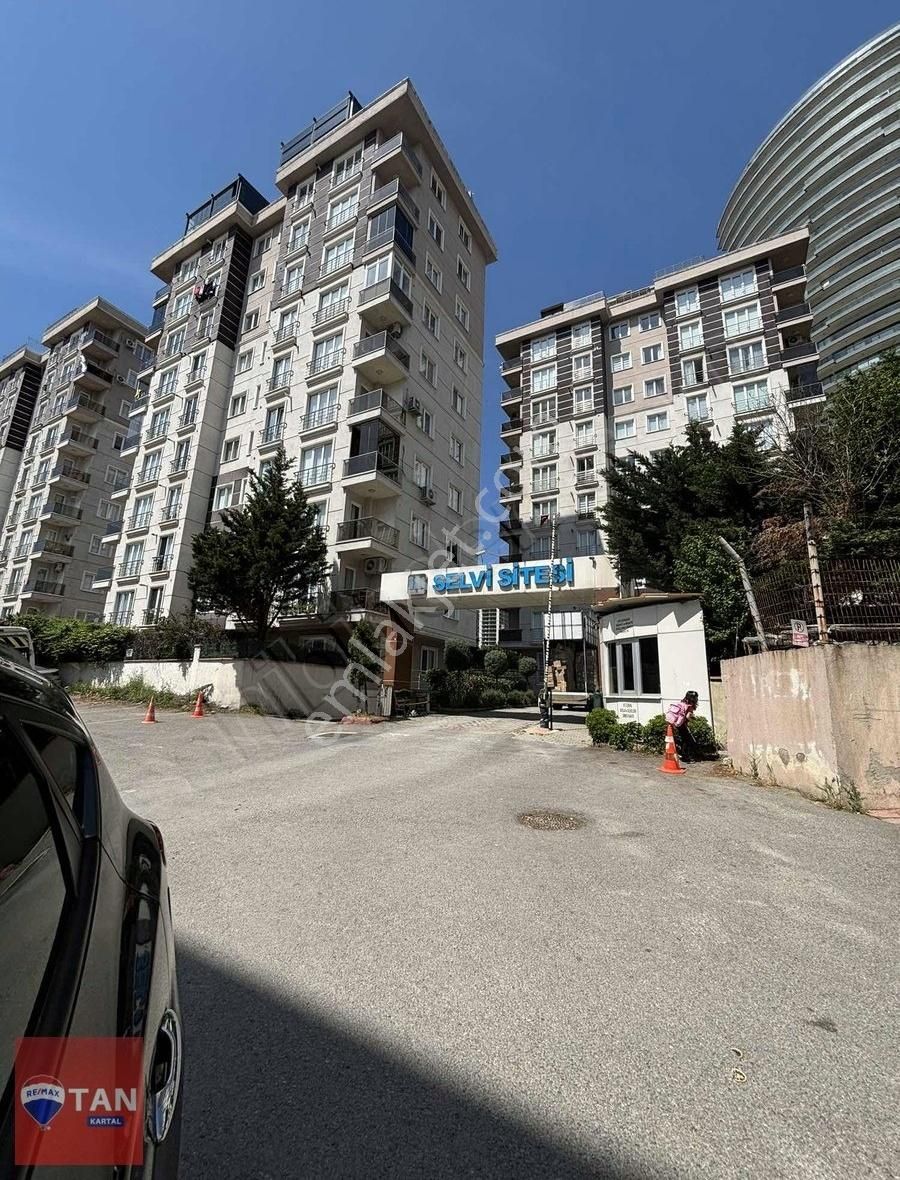 Kartal Topselvi Selvi Sitesi Satılık 3+1 Daire