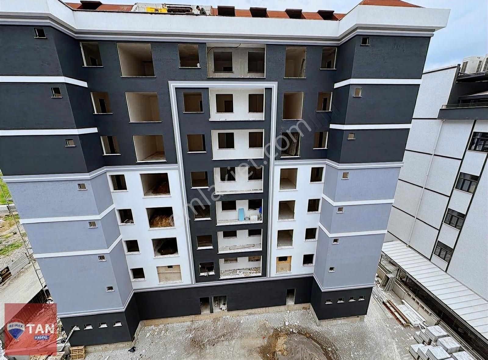 Sultanbeyli Mimarsinan Satılık Site İçi 3+1