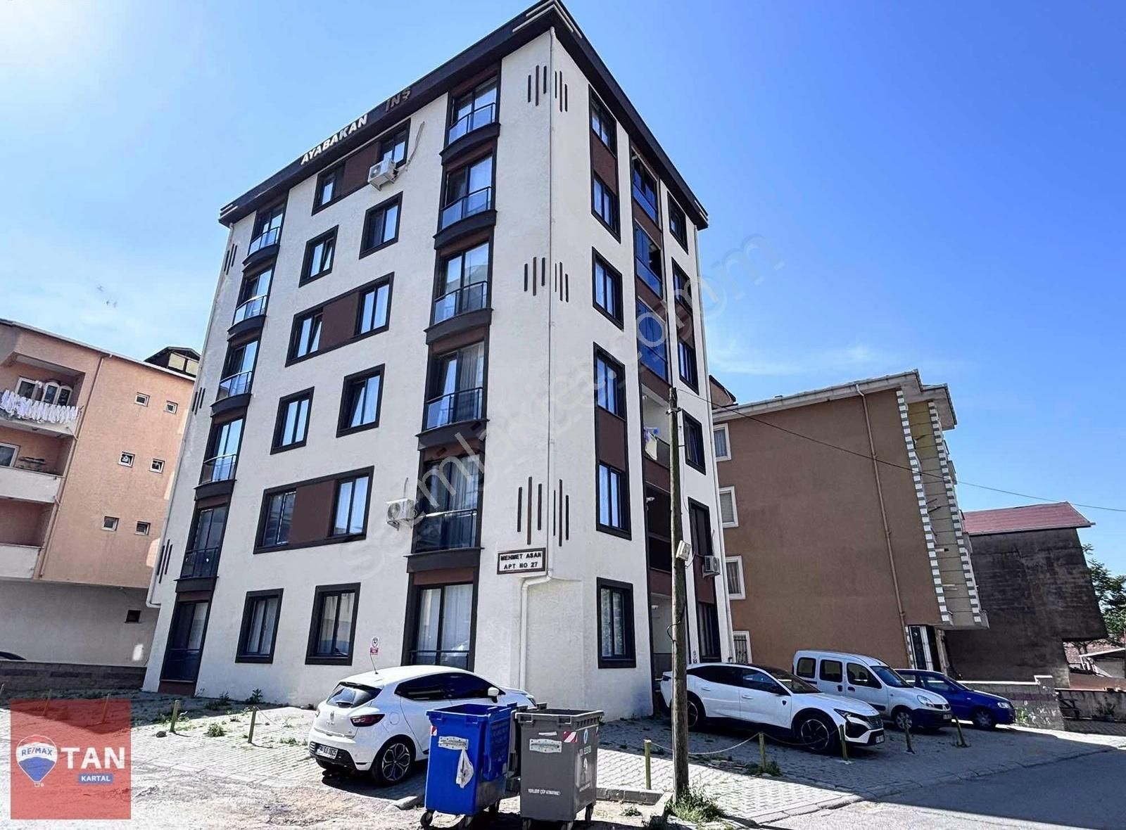 Tuzla İçmeler Özel Yapım Geniş M2 Li Satılık 2+1 Daire
