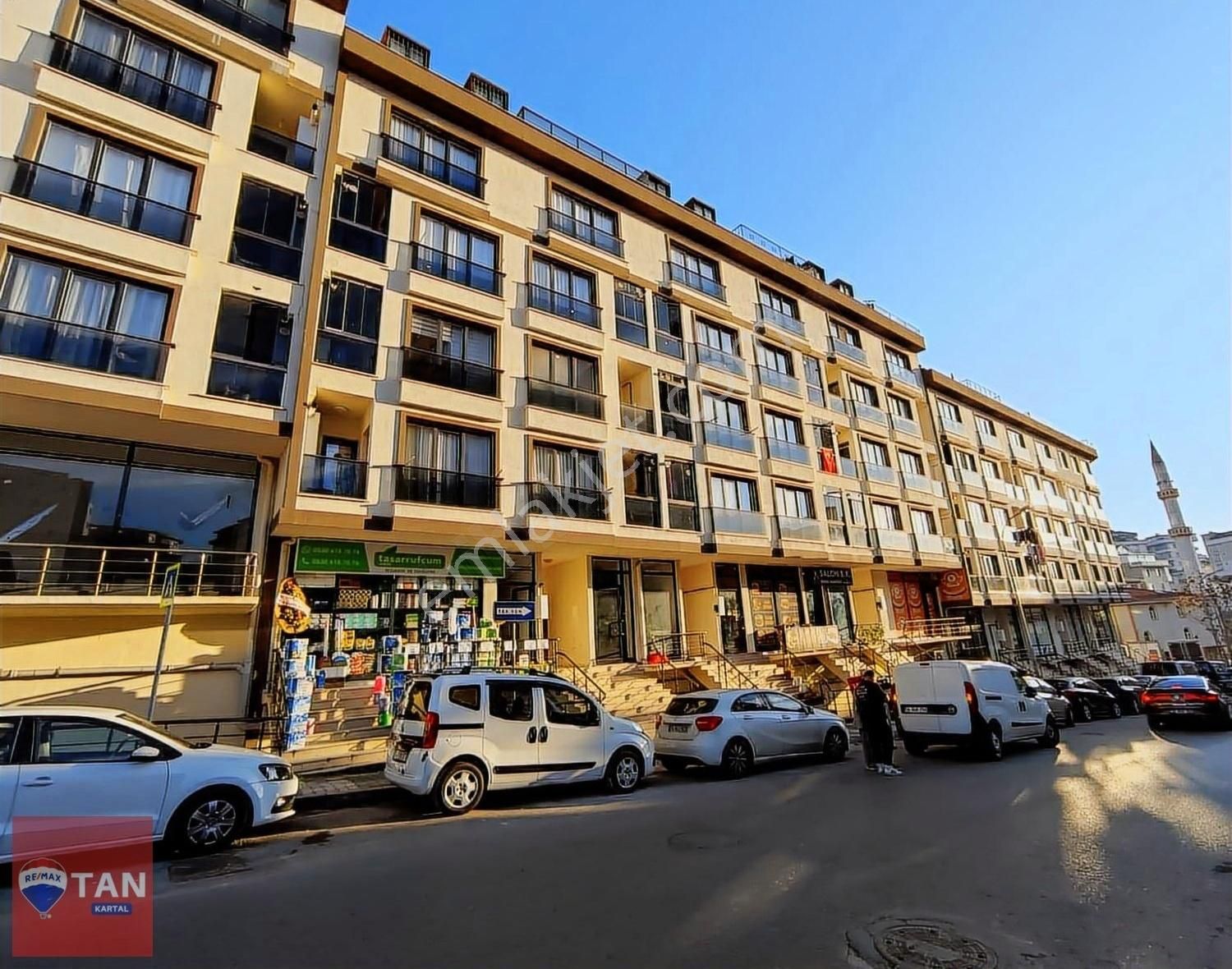 Maltepe Zümrütevlerde 2+1 Metroya 5 Dk Mesafede Satılık Daire