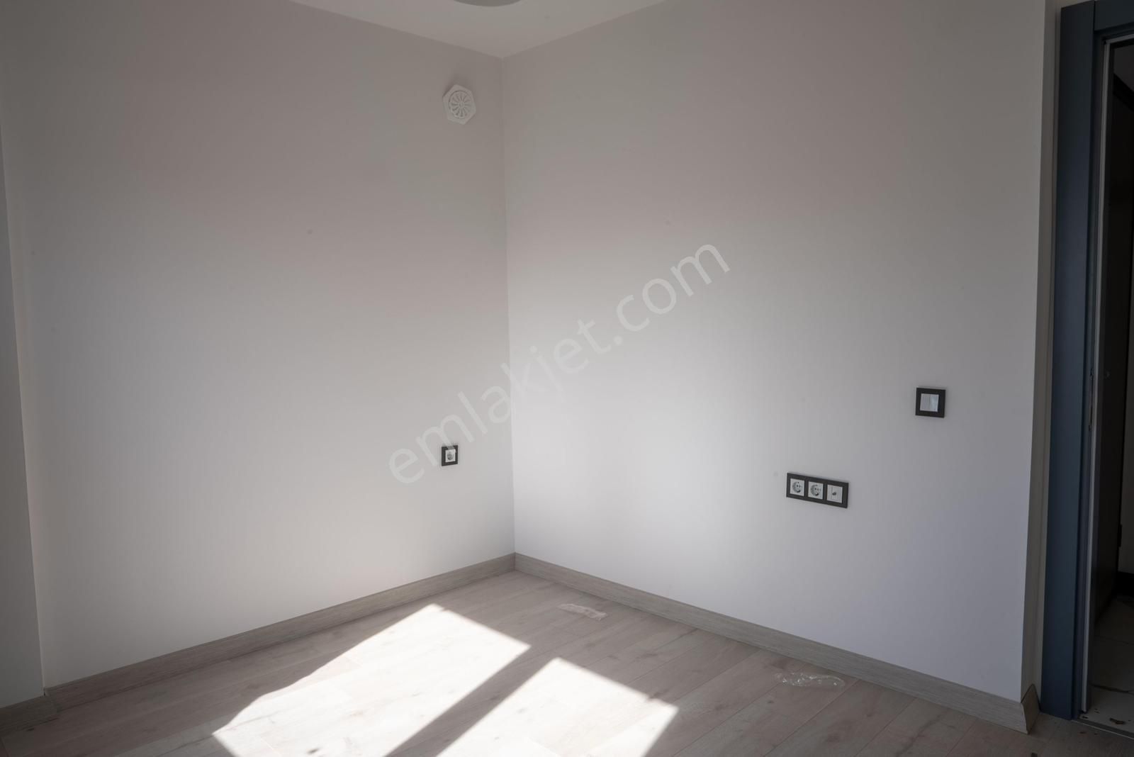 Demirel 'de Sıfır Arakat Önü Full Açık 2+1 Daire - Görsel 6