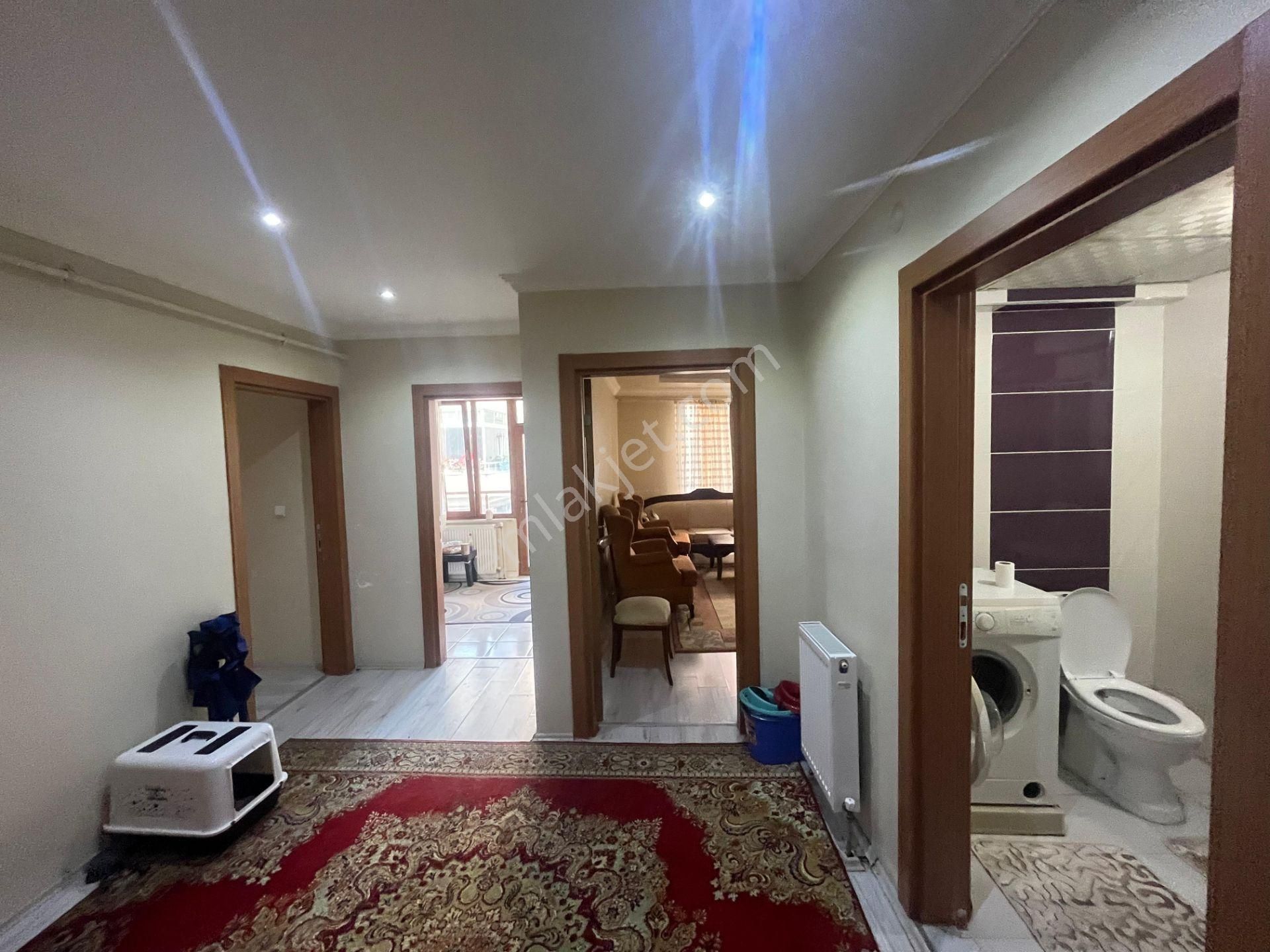 Karakaş Mahallesi Çarşı Merkezi Kiralık 3+1 Eşyalı Arakat Daire