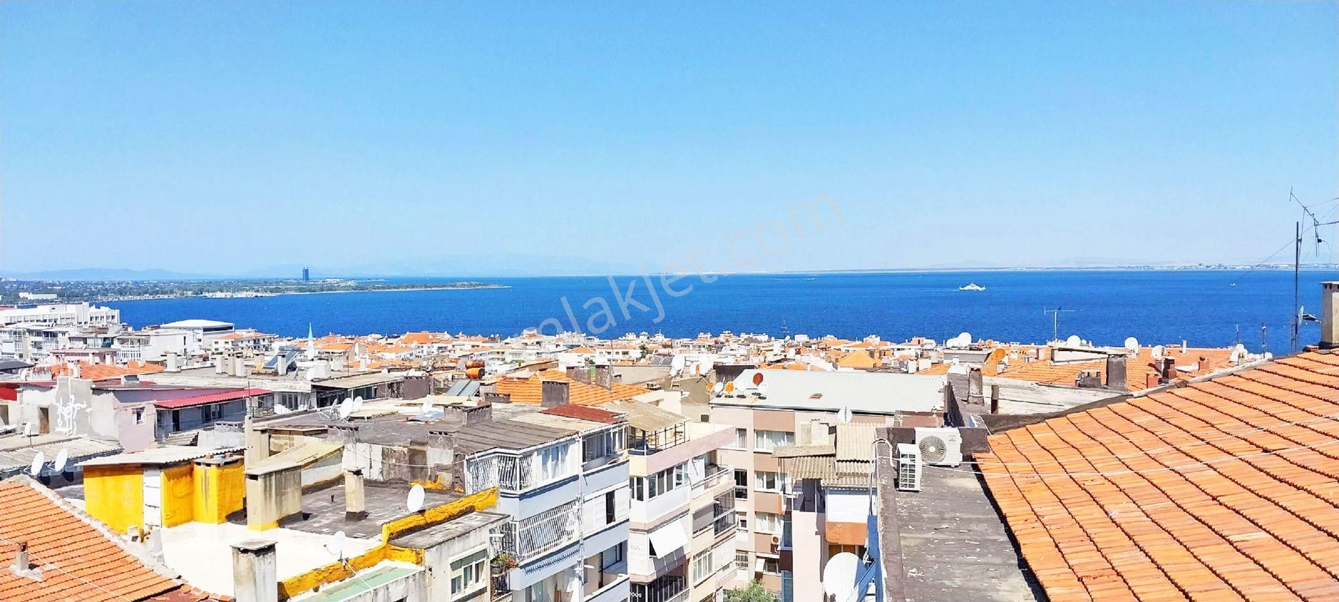 İnönü Caddesi Yakını,deniz Manzaralı Teraslı 4+1 Kiralık Daire