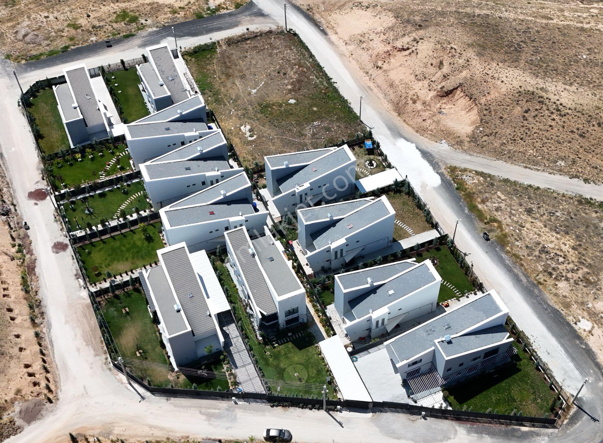 5+1 Güney Cephe 280 M2 Super Lüks Villa - Görsel 35