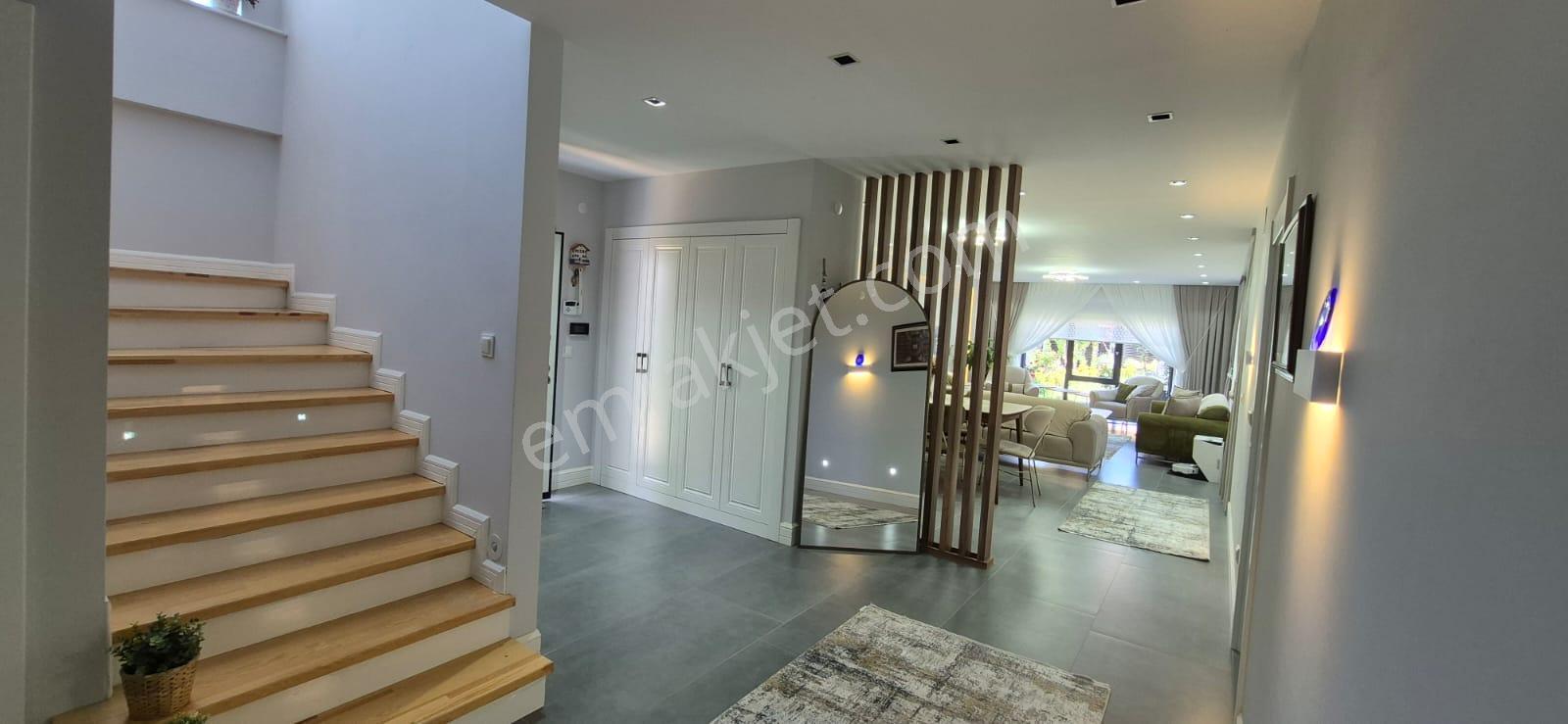 5+1 Güney Cephe 280 M2 Super Lüks Villa - Görsel 14