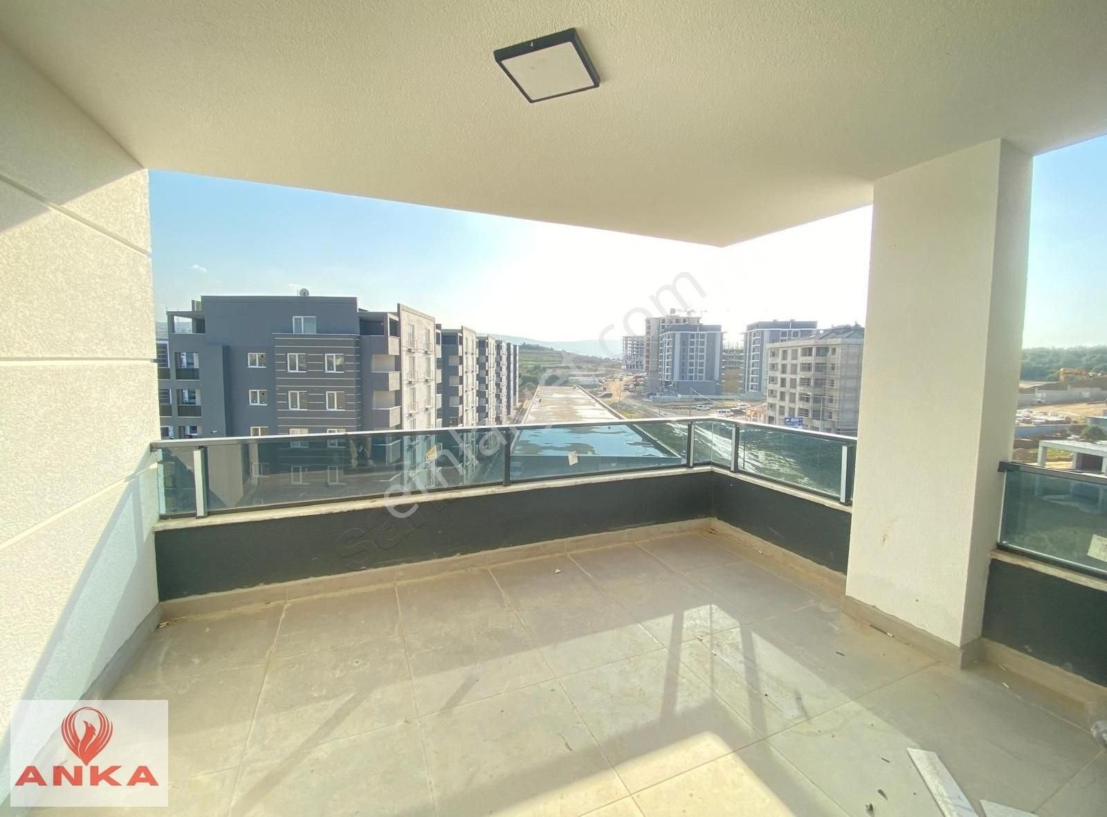 Anka Dan 4+1 Cadde Üzeri 187 M² Fırsat Daire