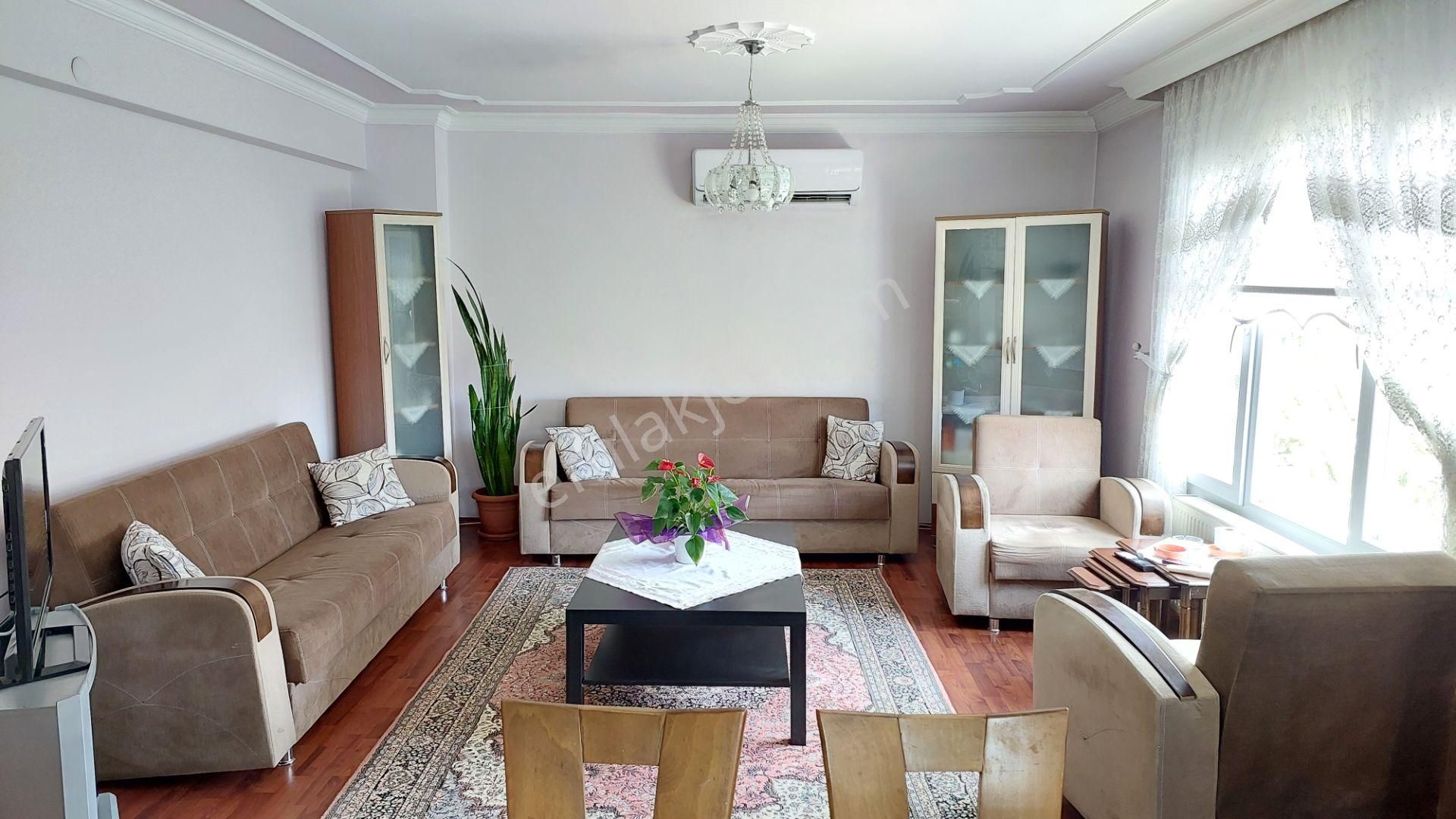 Karşıyaka Elit Sitesinde Satılık 149 M2 3+1 Daire Kanıt Emlaktan