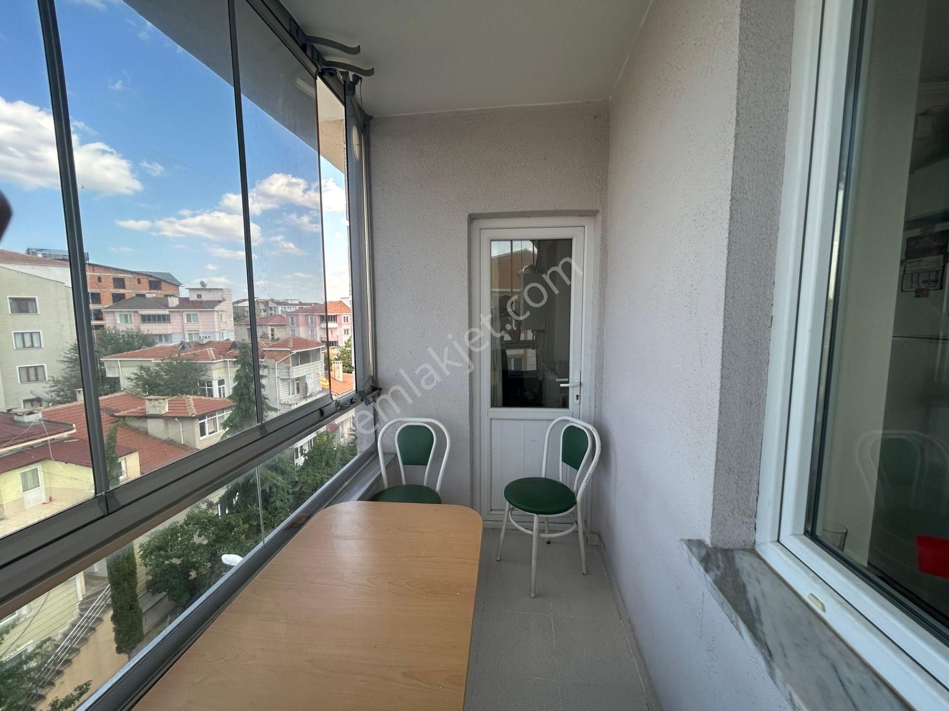 Bademlik Mah. Kiralık 1+1 Eşyalı Balkonlu Önü Açık Daire