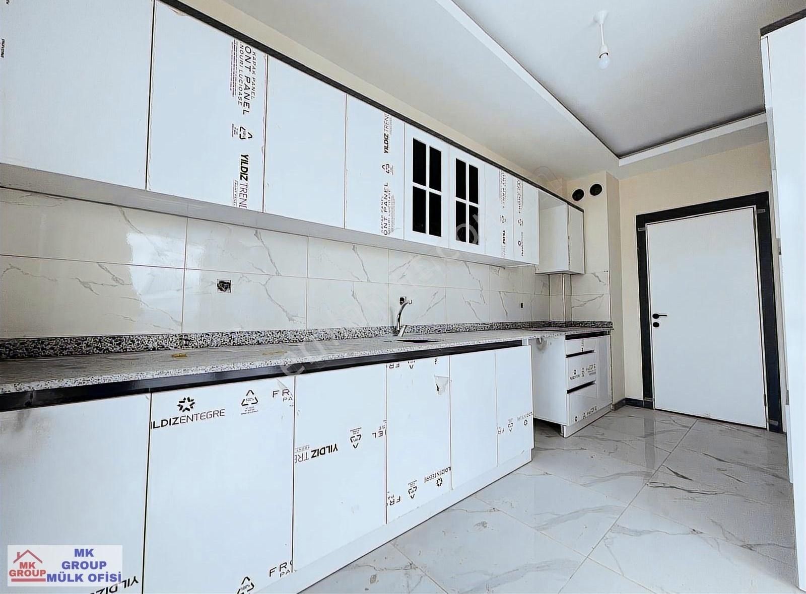 Erkilet'te Giyinme Odalı Düşük Katlı Lux 3+1 Satılık Daire