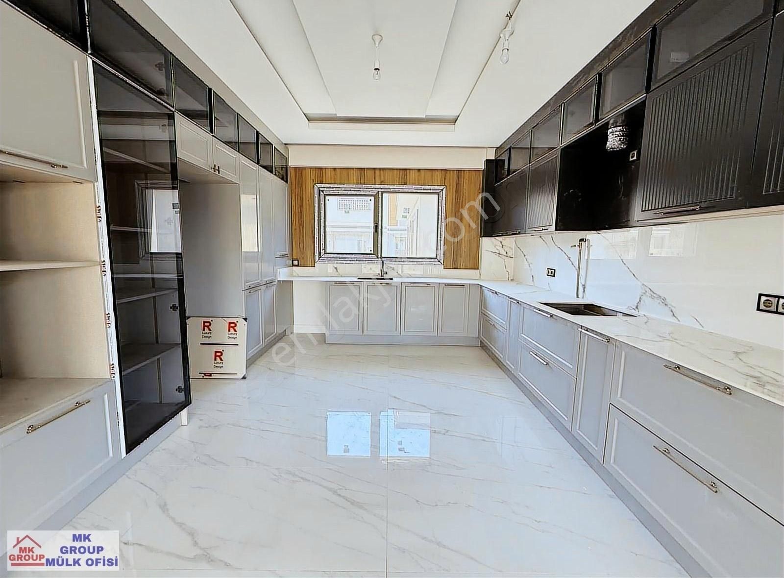Altınoluk'ta Özel Mimari Şık Dizayn 5.5+1 Ultra Lux Villa