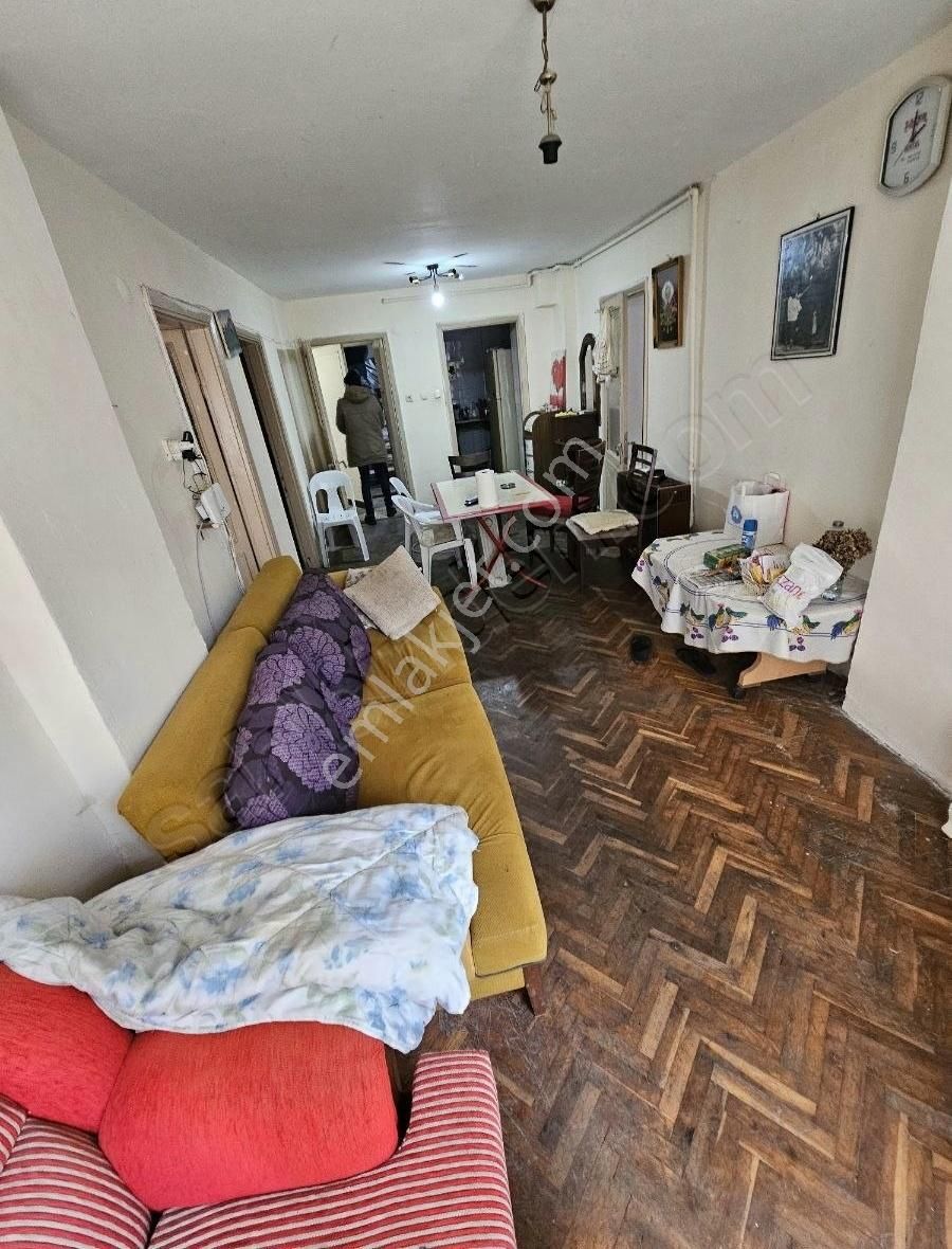 Üsküdar Valide-i Atik Mh.4+1 Kelepir Daire