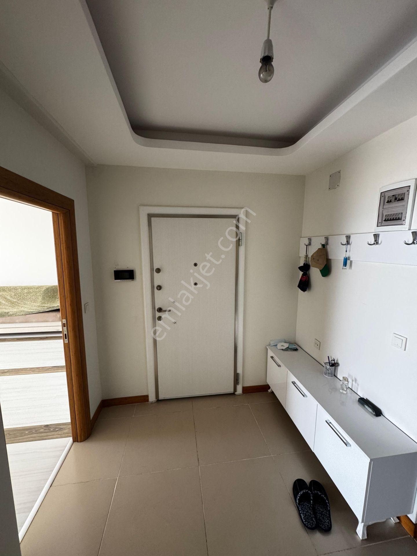 Mersin/erdemli/akdeniz'de Denize Sıfır Ultra Geniş Eşyalı 4+1 Satılık Daire