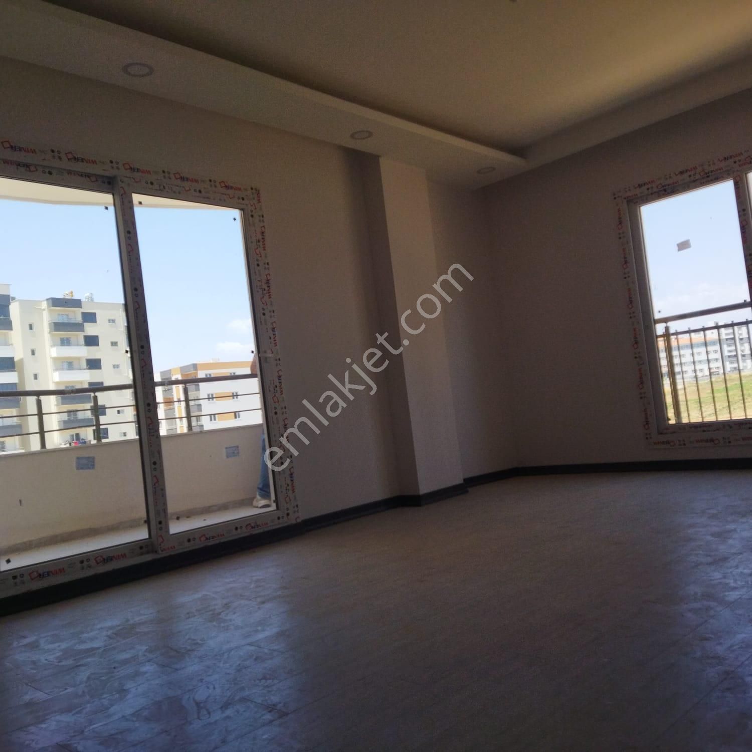 Çilem Gayrimenkulden Konforlu Ve Geniş Lüx Sıfır Daire