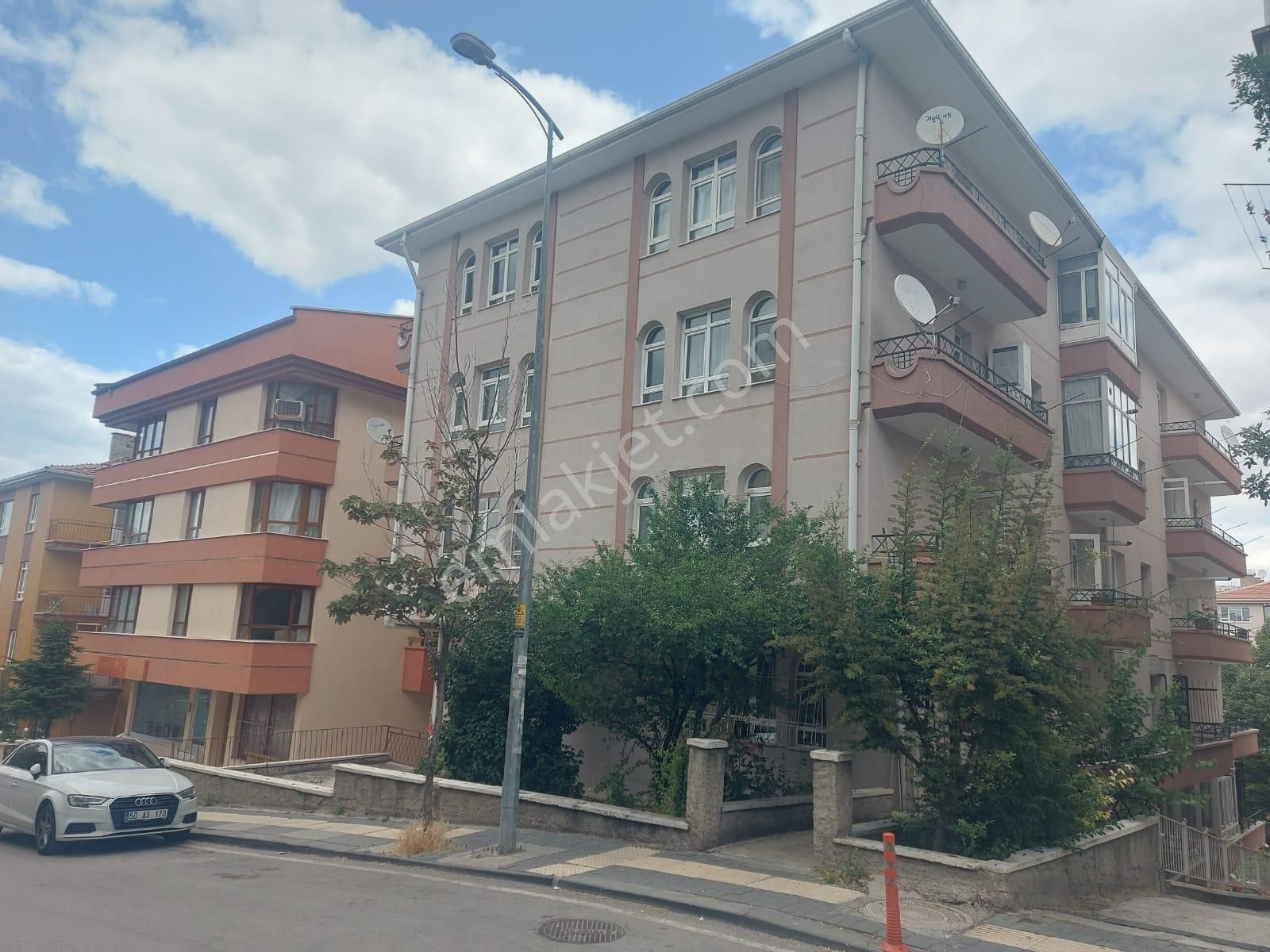 Asyapıdan 3+1 120m2 Ankara-vadi Manzaralı Kaloriferli